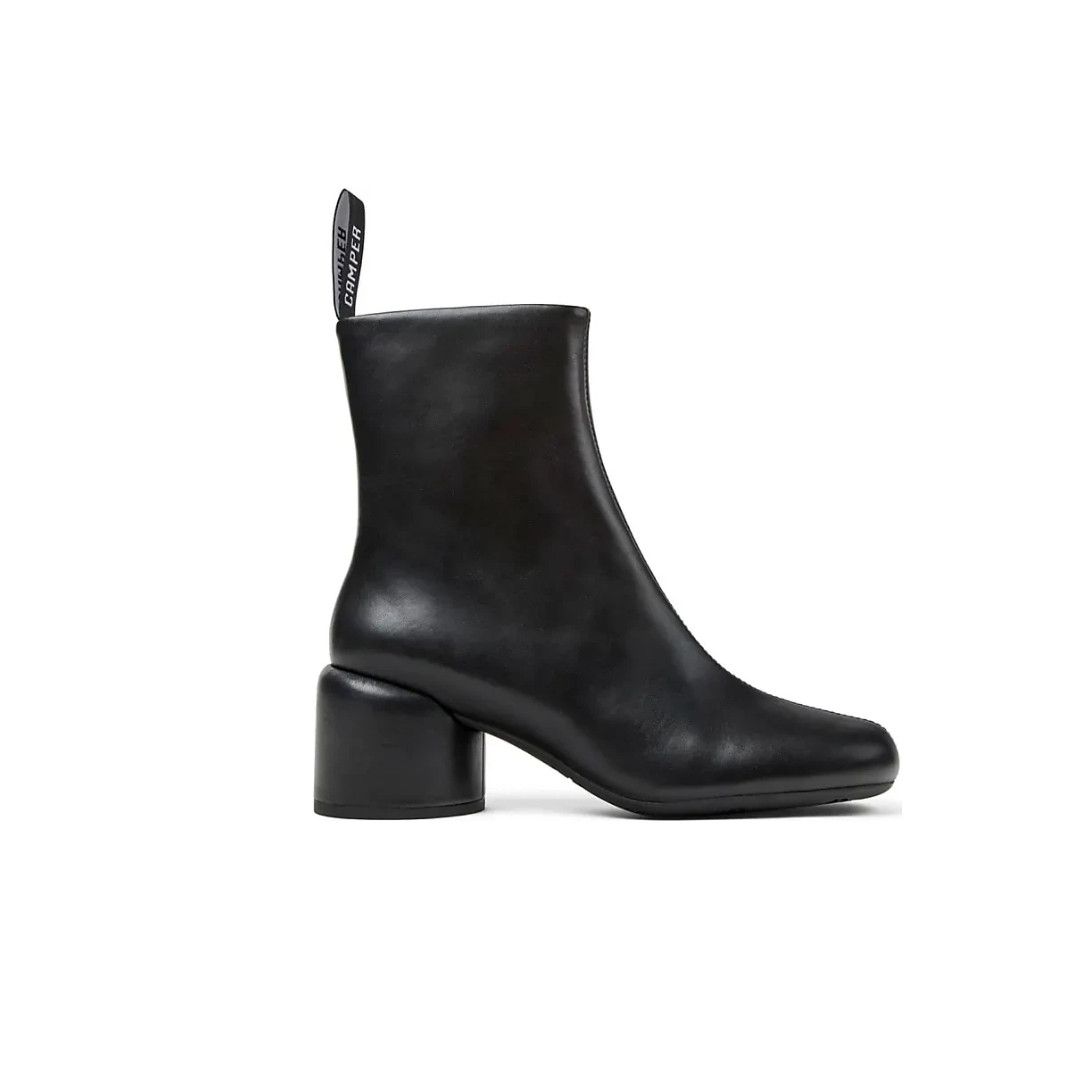 o1s22i1n1024 Smooth Leather Niki Ankle Boots in Black