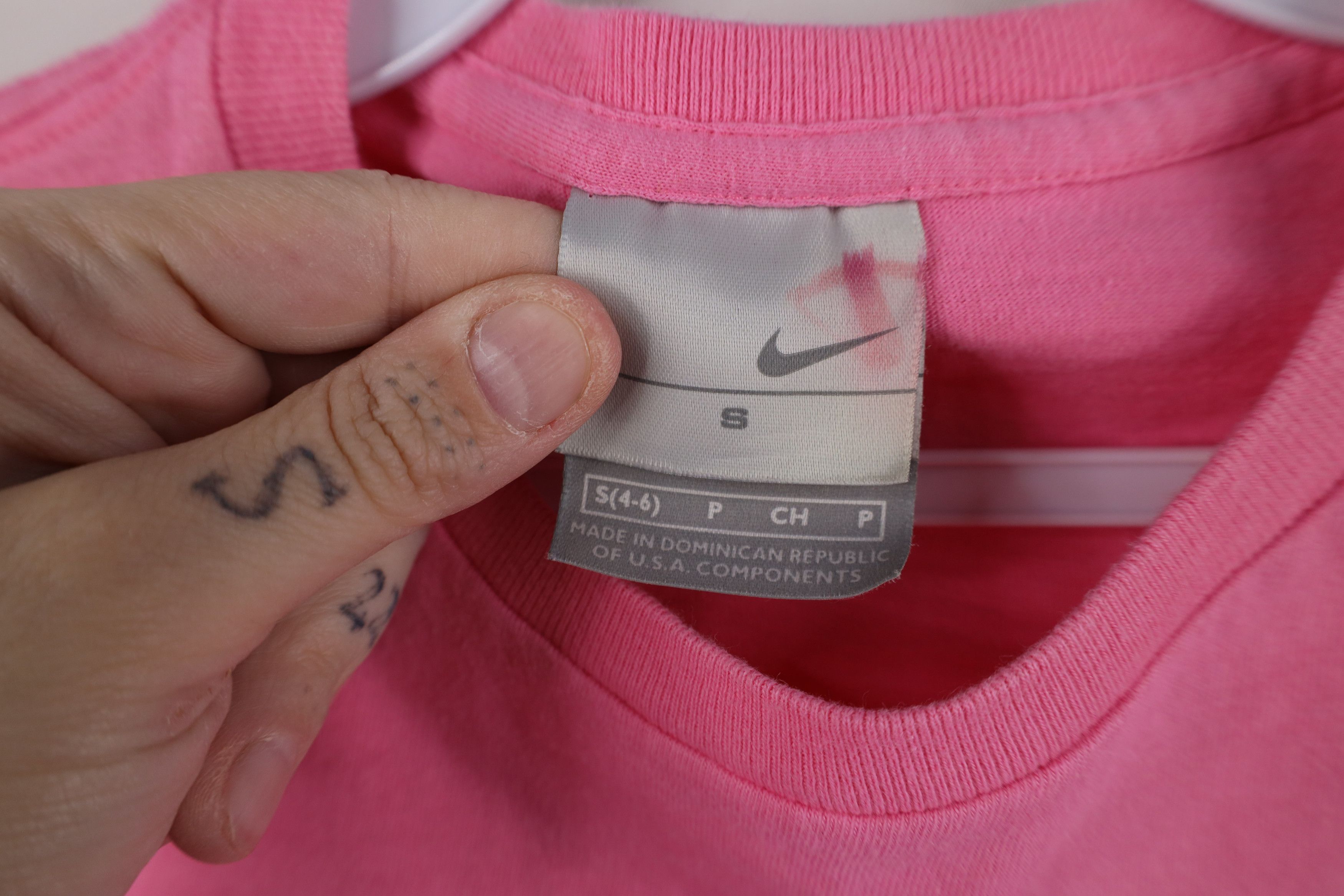 Nike Vintage Nike Center Swoosh Track and Field T-Shirt Pink Size S / US 4 / IT 40 - 10 Thumbnail