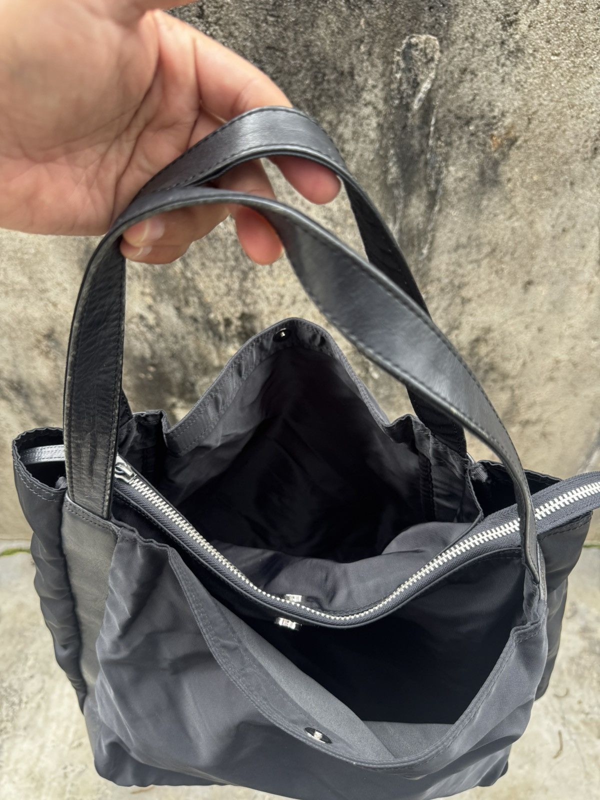 Yohji Yamamoto Y’SACCS by Yohji Yamamoto Leather Shoulder Tote Bag Size ONE SIZE - 5 Thumbnail