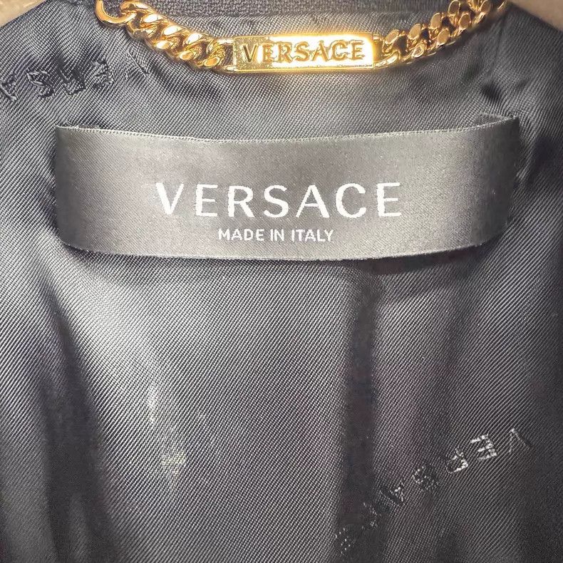 Versace Versace Black cut-out solid color long-sleeved jacket coat Size XS / US 0-2 / IT 36-38 - 3 Thumbnail