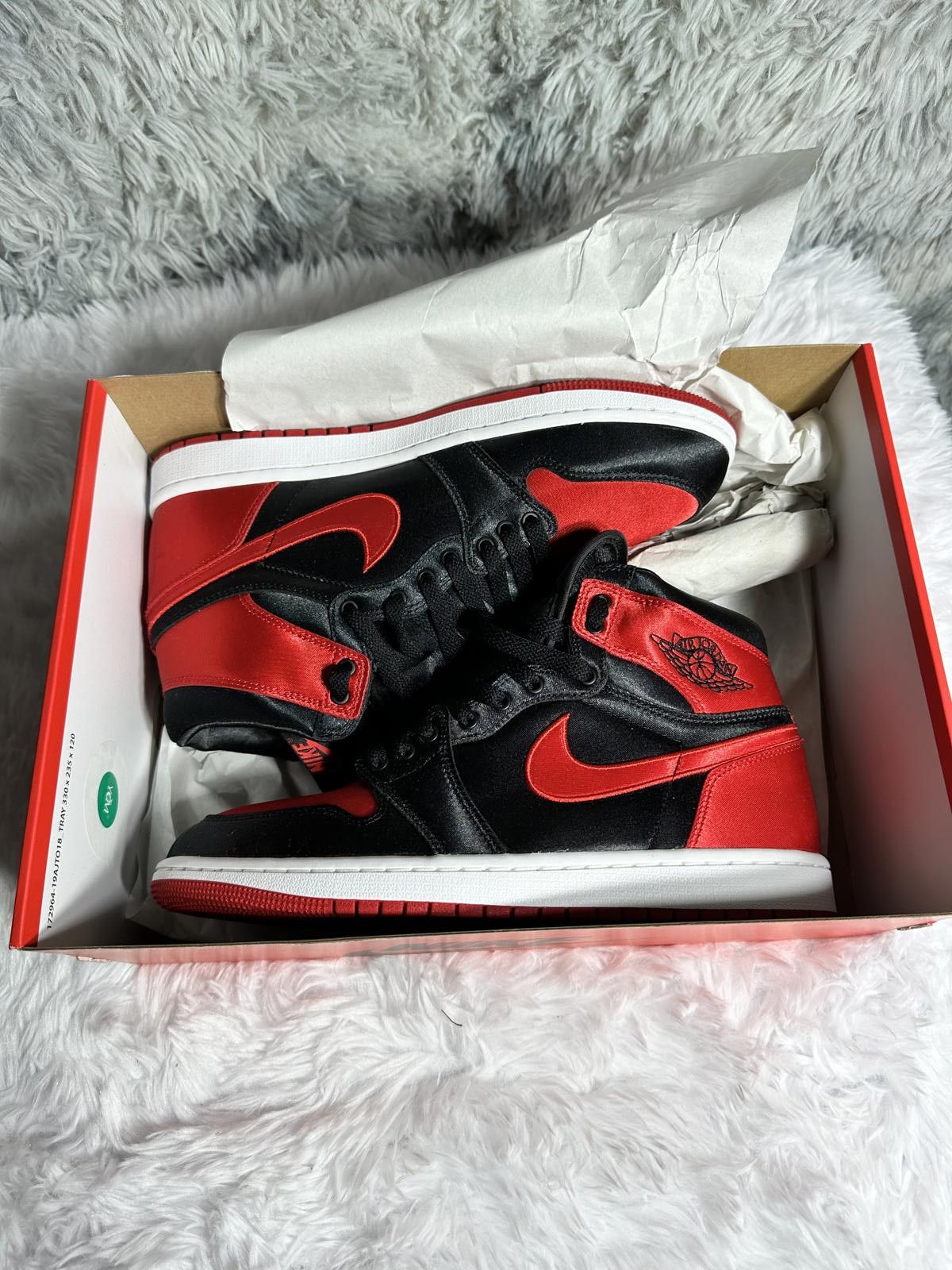 Nike Nike Air Jordan 1 Retro High OG Black and Red Sneakers Size US 10 / EU 43 - 8 Thumbnail
