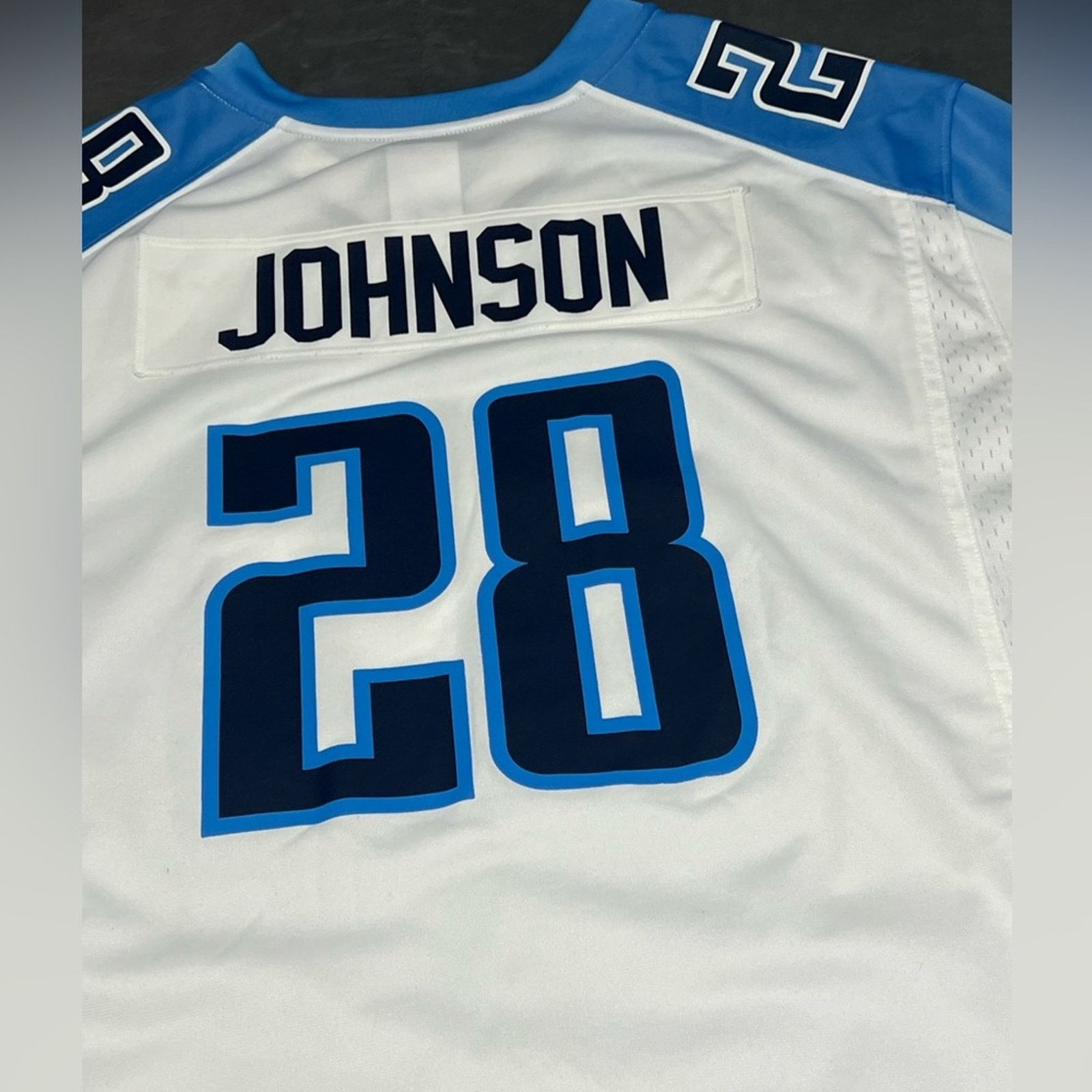 Nike Tennessee Titans Chris Johnson #28 Authentic Nike NFL Jersey Size US XXL / EU 58 / 5 - 4 Thumbnail