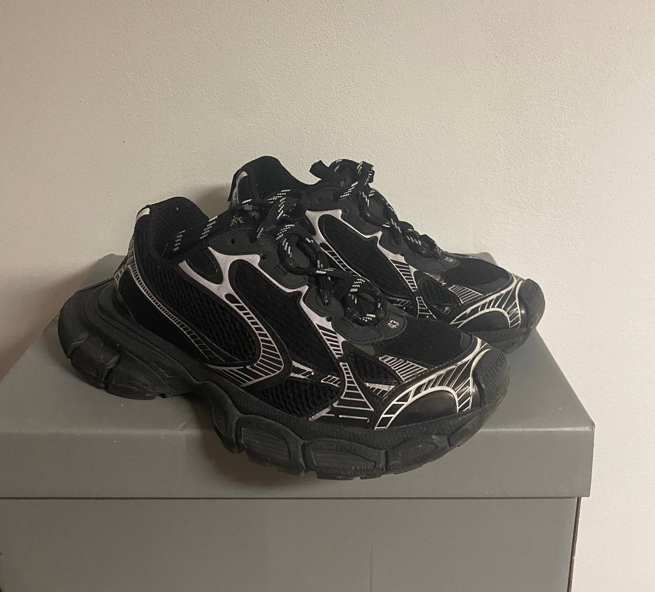 Balenciaga Balenciaga 3xl Size US 10 / EU 43 - 1 Thumbnail