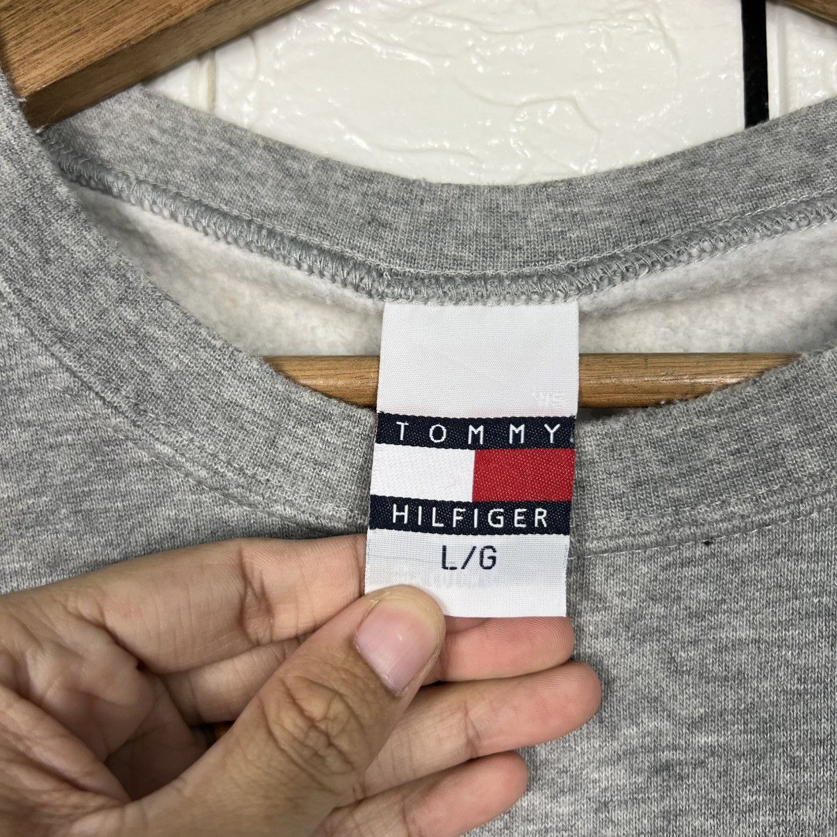 Tommy Hilfiger Vintage TOMMY HILFIGER DENIM Crewneck Sweatshirt #3978-C181 Size US L / EU 52-54 / 3 - 9 Thumbnail
