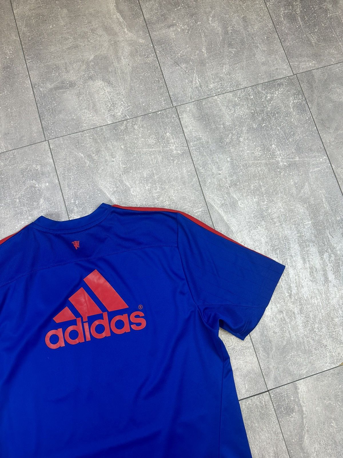 Vintage Men’s adidas Manchester overprint logo home soccer jersey Size US L / EU 52-54 / 3 - 9 Thumbnail