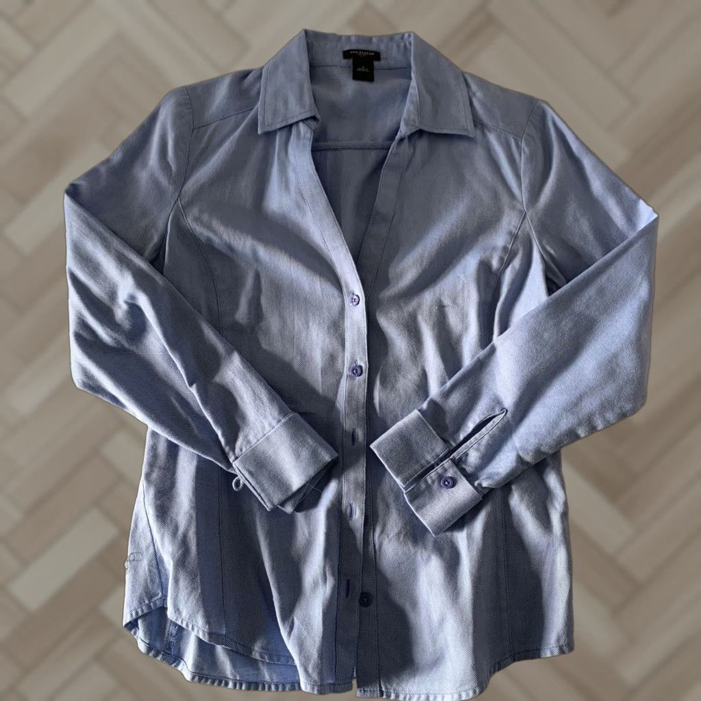 Ann Taylor Ann Taylor Button-Front Long Sleeve Shirt Womens Size 4 Blue Pinstripe Size S / US 4 / IT 40 - 1 Thumbnail