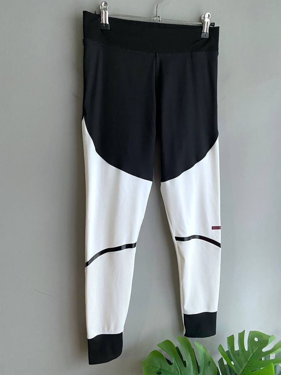Adidas × Stella McCartney Adidas by Stella McCartney Gym Training Stretchy Leggings, S Size 30" / US 8 / IT 44 - 4 Thumbnail