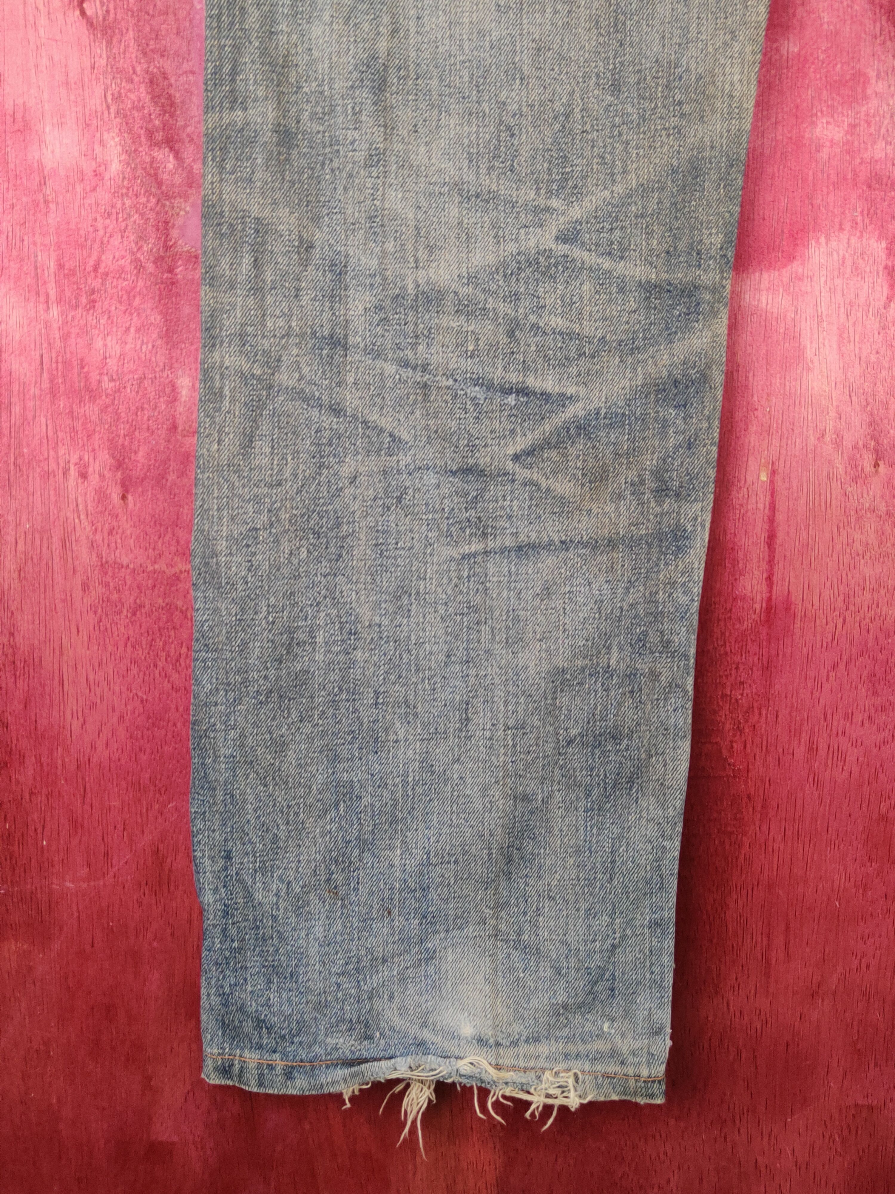 Japanese Brand Wrangler Dark Blue Faded Distressed Ripped Jeans #S2246 Size US 31 - 9 Thumbnail