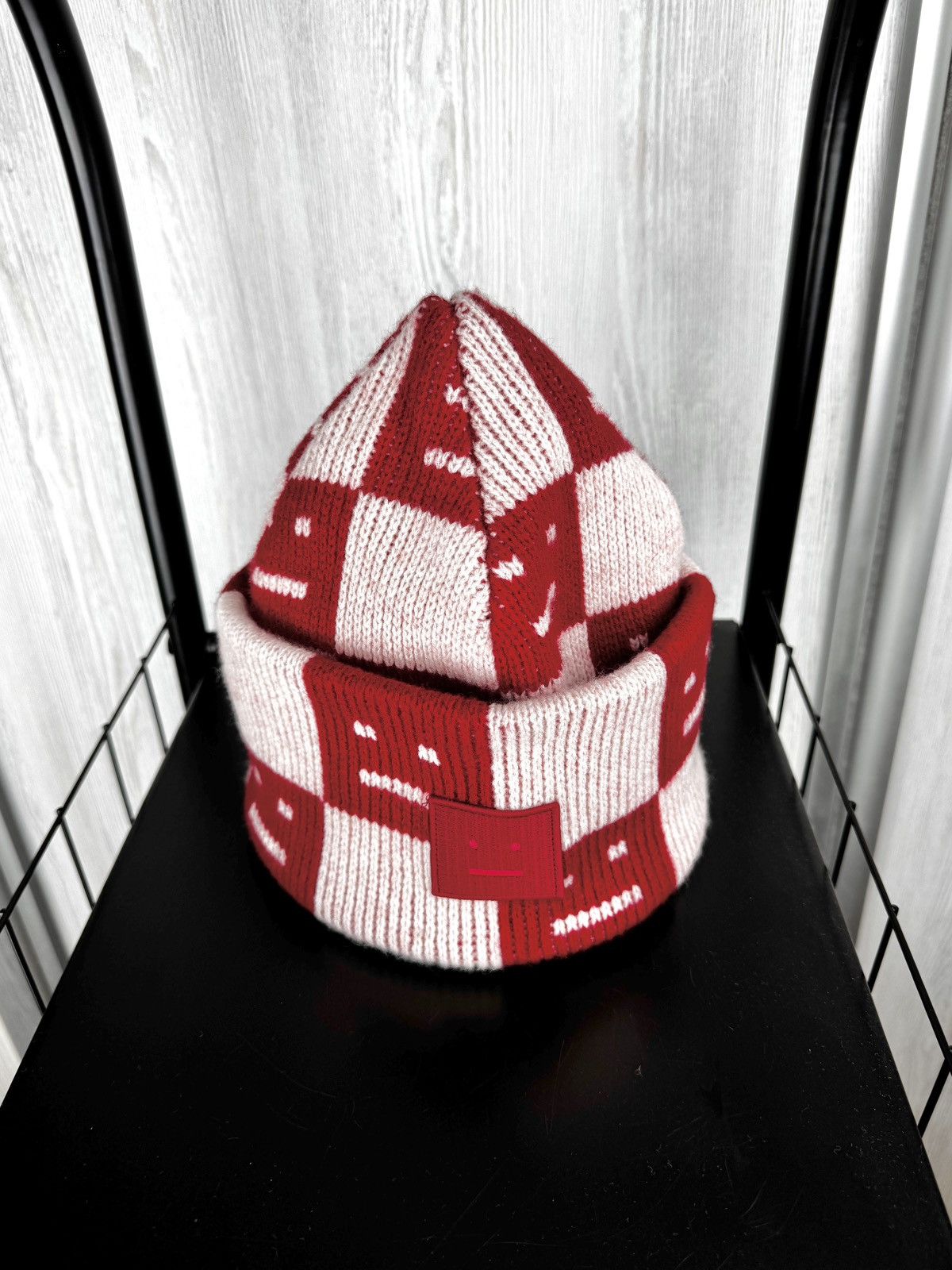 Acne Studios Acne Studios Jacquard Knit Beanie Red/Faded Pink Size ONE SIZE - 3 Thumbnail