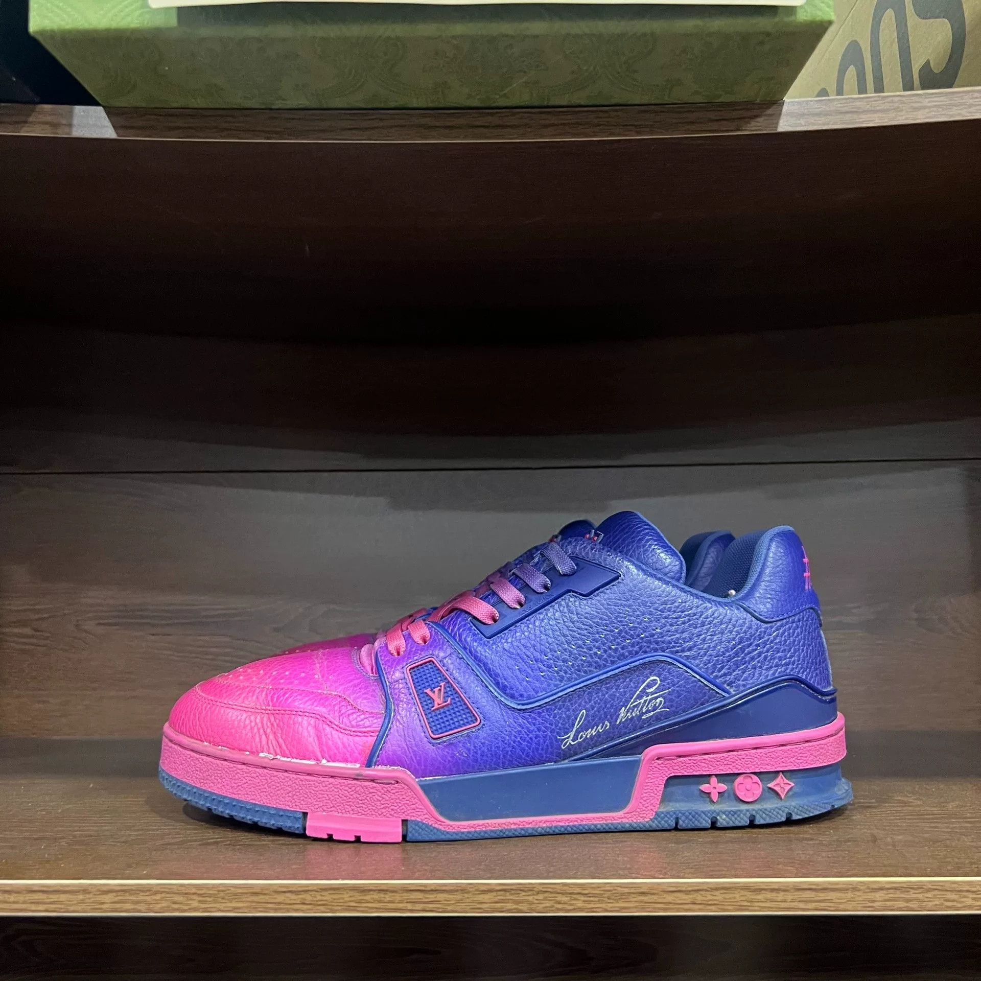 Louis Vuitton LV Trainer Gradient Pink Purple Size US 9 / EU 42 - 1 Thumbnail