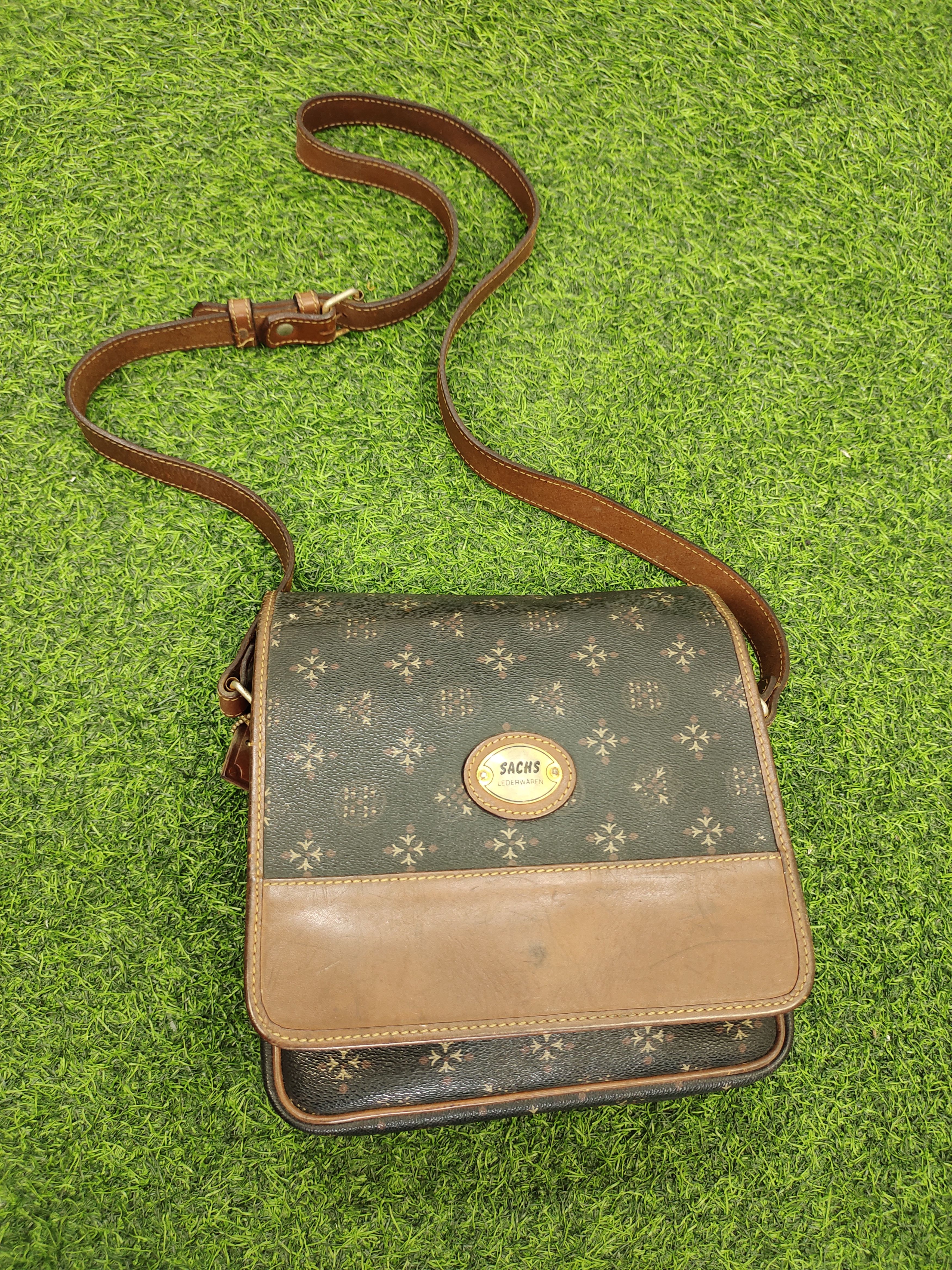 Vintage Vintage Sachs Lederwaren Japan Patina Leather Crossbody Bag Size ONE SIZE - 4 Thumbnail