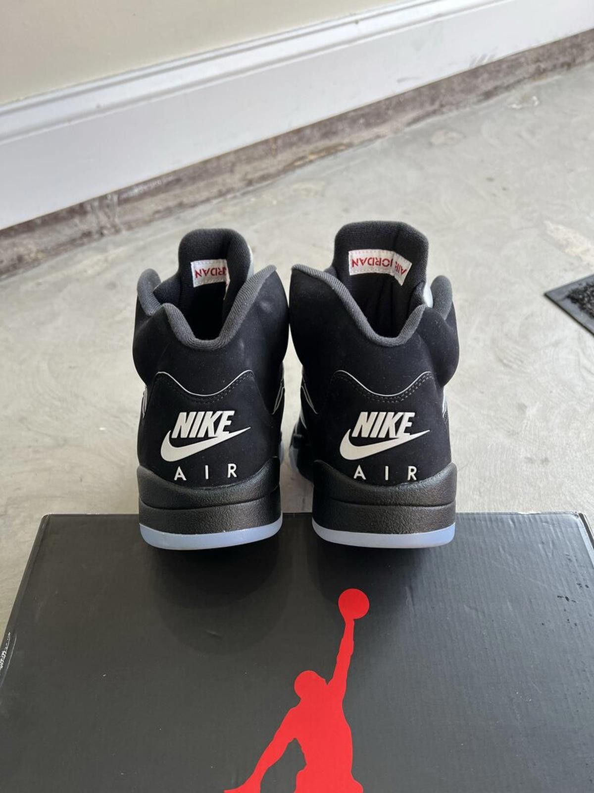 Jordan Brand Jordan 5 Black Metallic Sz. 13 Size ONE SIZE - 5 Thumbnail