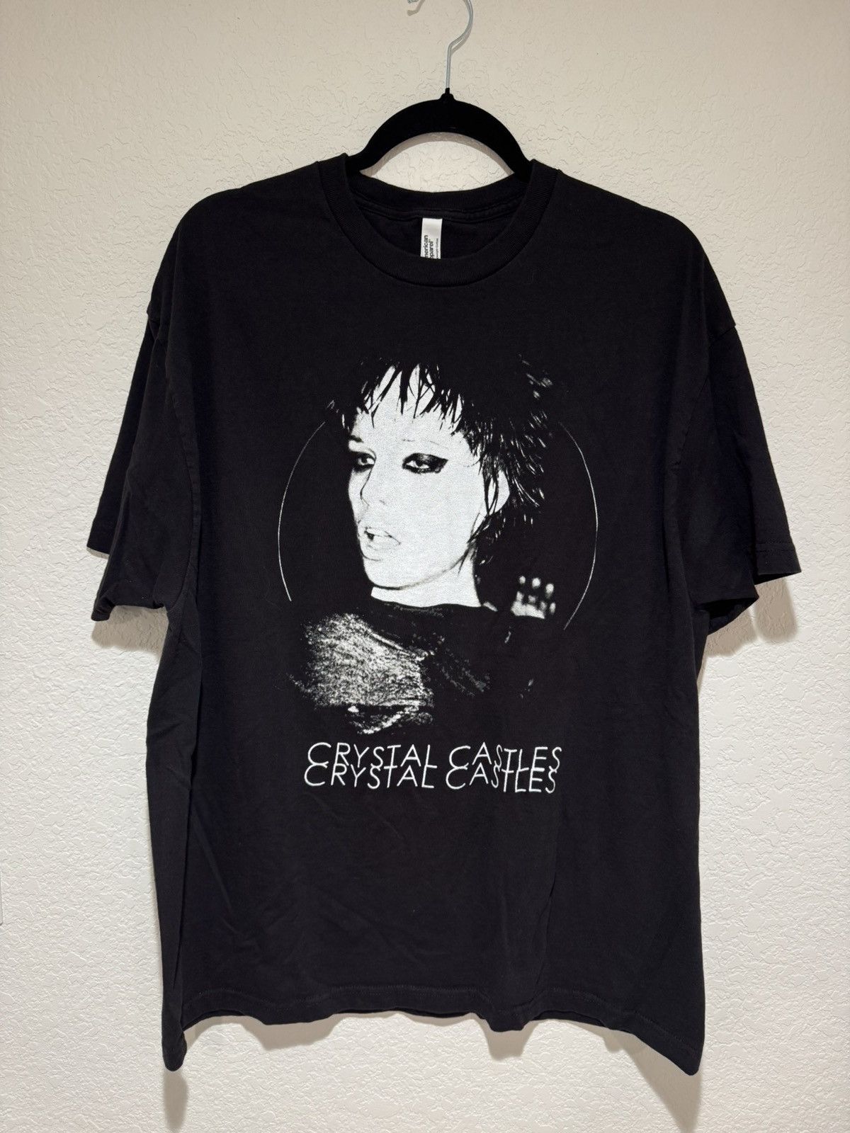 Vintage Crystal Castles Russia Tour 2017 Tee Shirt XL | Grailed
