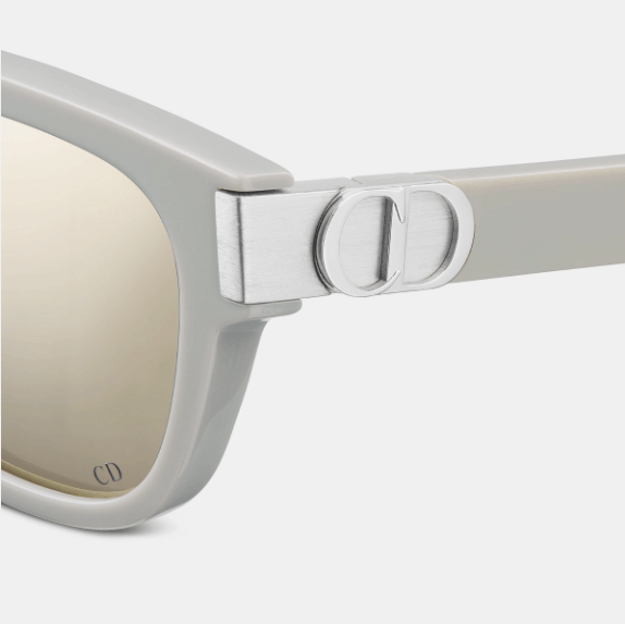 Dior o1w1db10525 Size :OS/ ICONS1 CD Icon Sunglasses in Beige Size ONE SIZE - 4 Thumbnail
