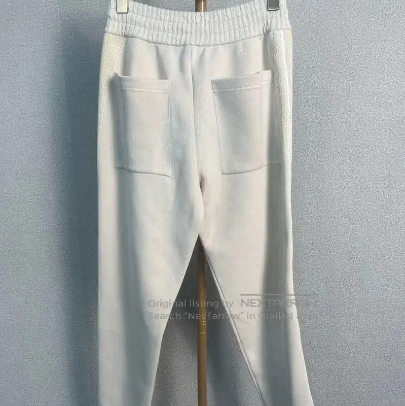 Louis Vuitton Louis Vuitton Color. Size 23" - 2 Thumbnail