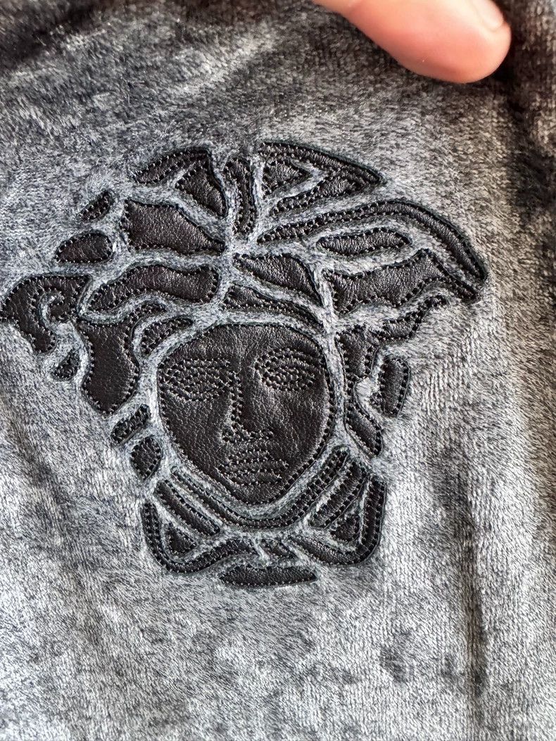 Versace Versace Velvet with zipped pocket Classic avatar embroider Size US 44 / EU 60 - 1 Thumbnail