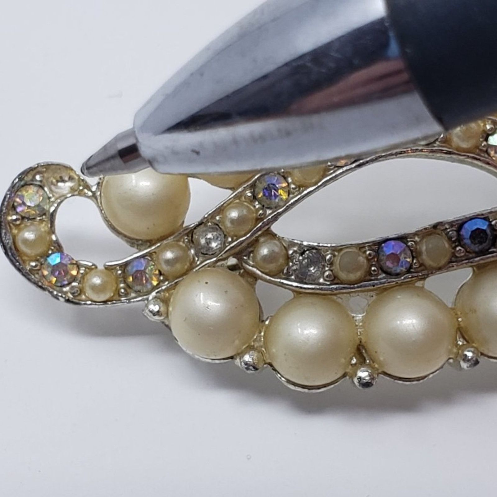 Other Faux Pearl Gold-Tone Rhinestone Gemstone Leaf Shaped Brooch Size ONE SIZE - 13 Thumbnail