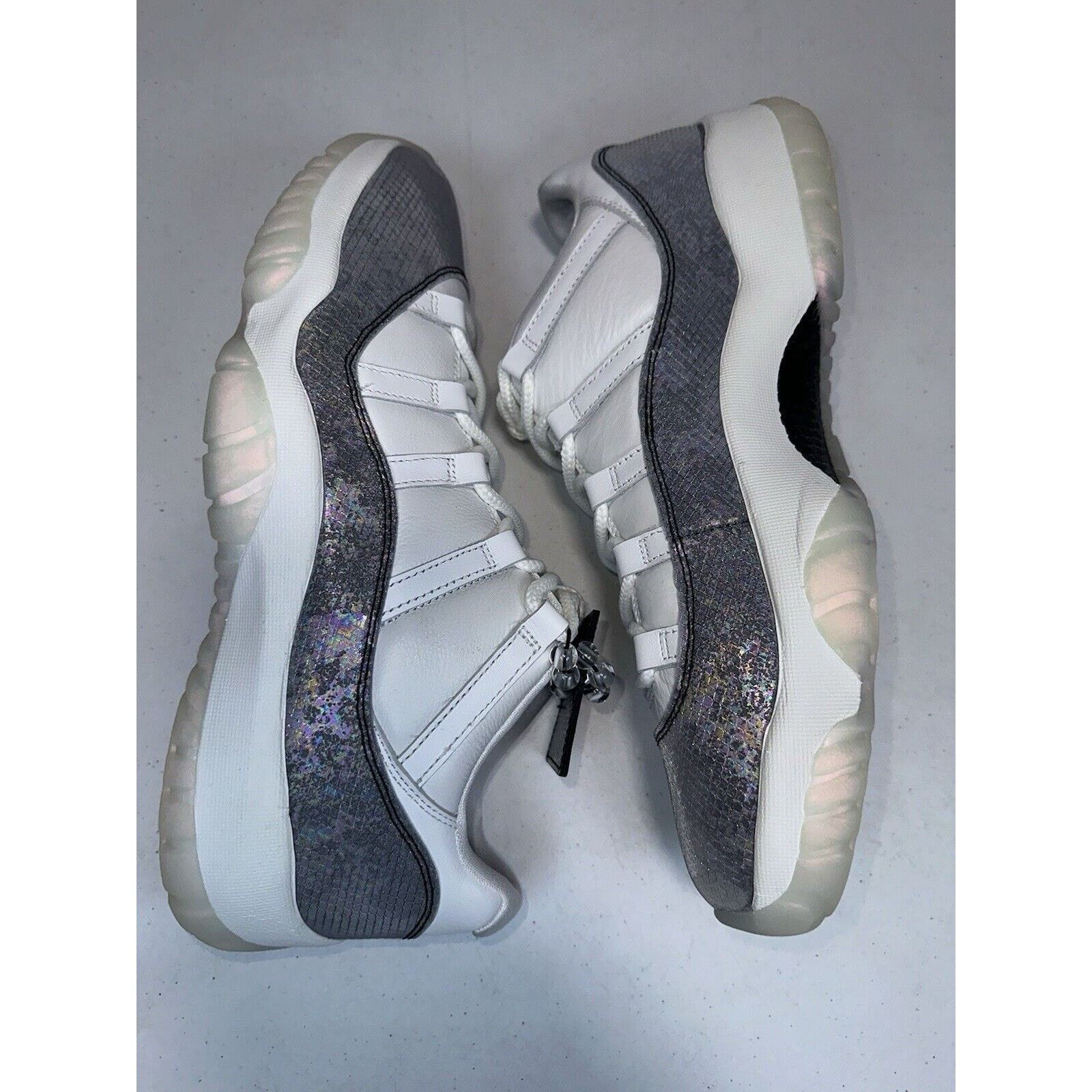 Nike Air Jordan 11 'CNY Year of Snake' Size 12 HQ7000-001 Size US 12 / EU 45 - 2 Thumbnail