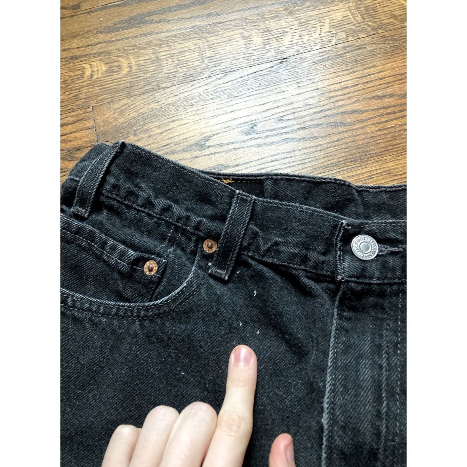 Levi's VINTAGE Levi's Bermuda Shorts 550 Denim Black 90s Grunge Mens 36 Relaxed Fit 1998 Size US 36 / EU 52 - 5 Thumbnail