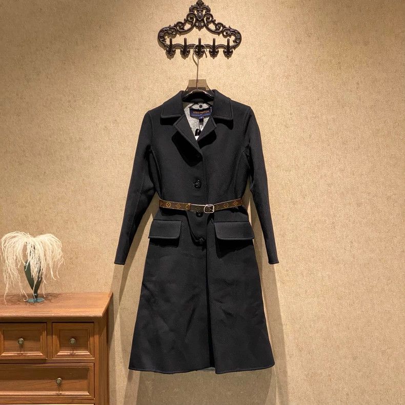 Louis Vuitton Louis Vuitton Black and grey presbyopic leather belt coat Size XS / US 0-2 / IT 36-38 - 1 Thumbnail