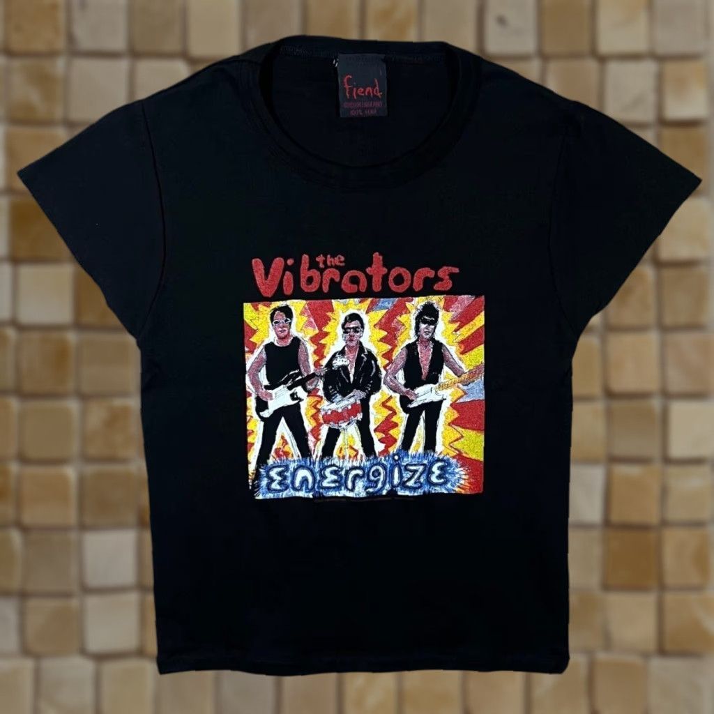 Vintage VINTAGE Fiend The Vibrators Energize Graphic Punk Rock Band T-Shirt Women’s L Black Shirt Womens 2002 Energize Spellout Back Neck Graphic Size L / US 10 / IT 46 - 1 Thumbnail