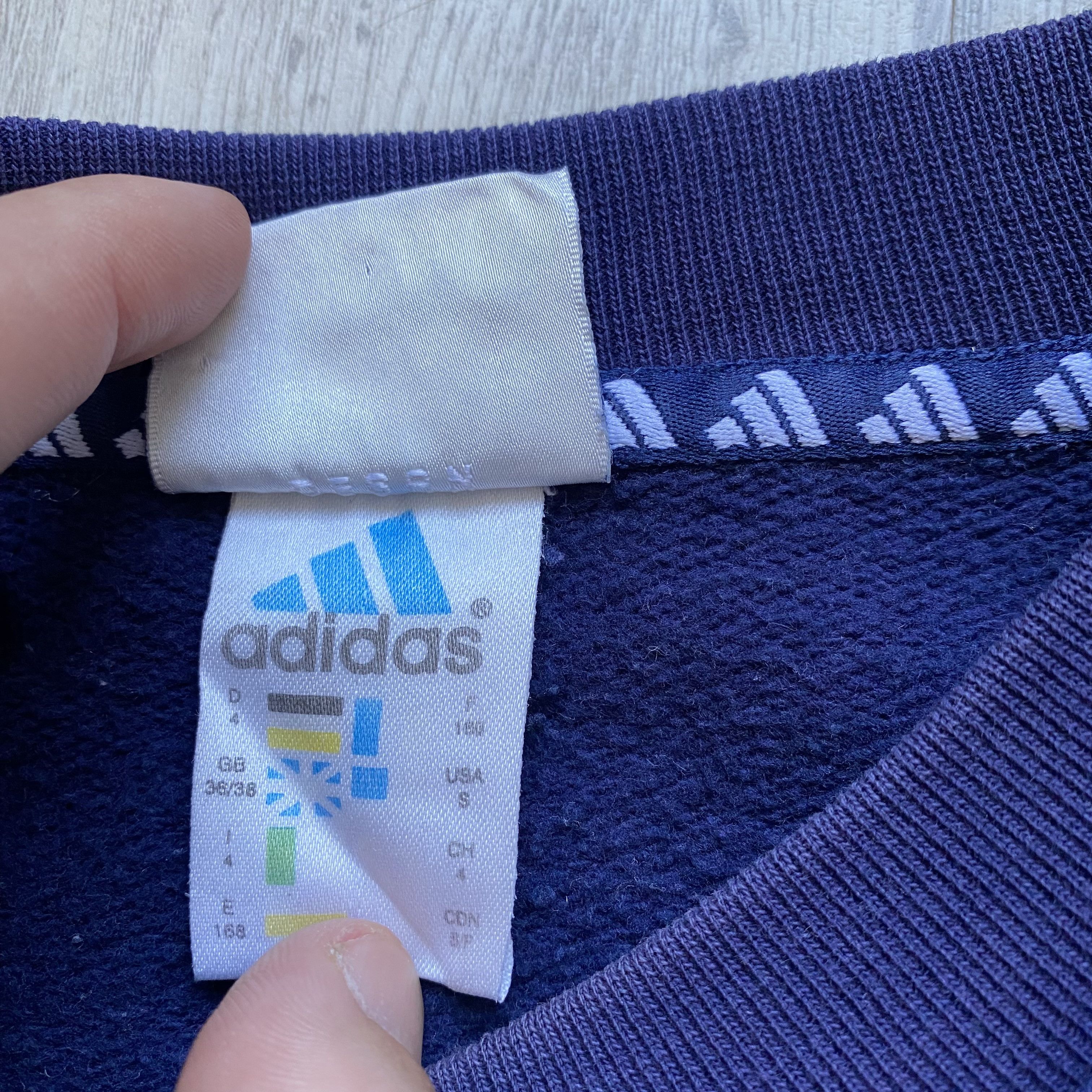Adidas TRASHED Vintage 90s Adidas boxy sweatshirt mini logo Size US S / EU 44-46 / 1 - 10 Thumbnail