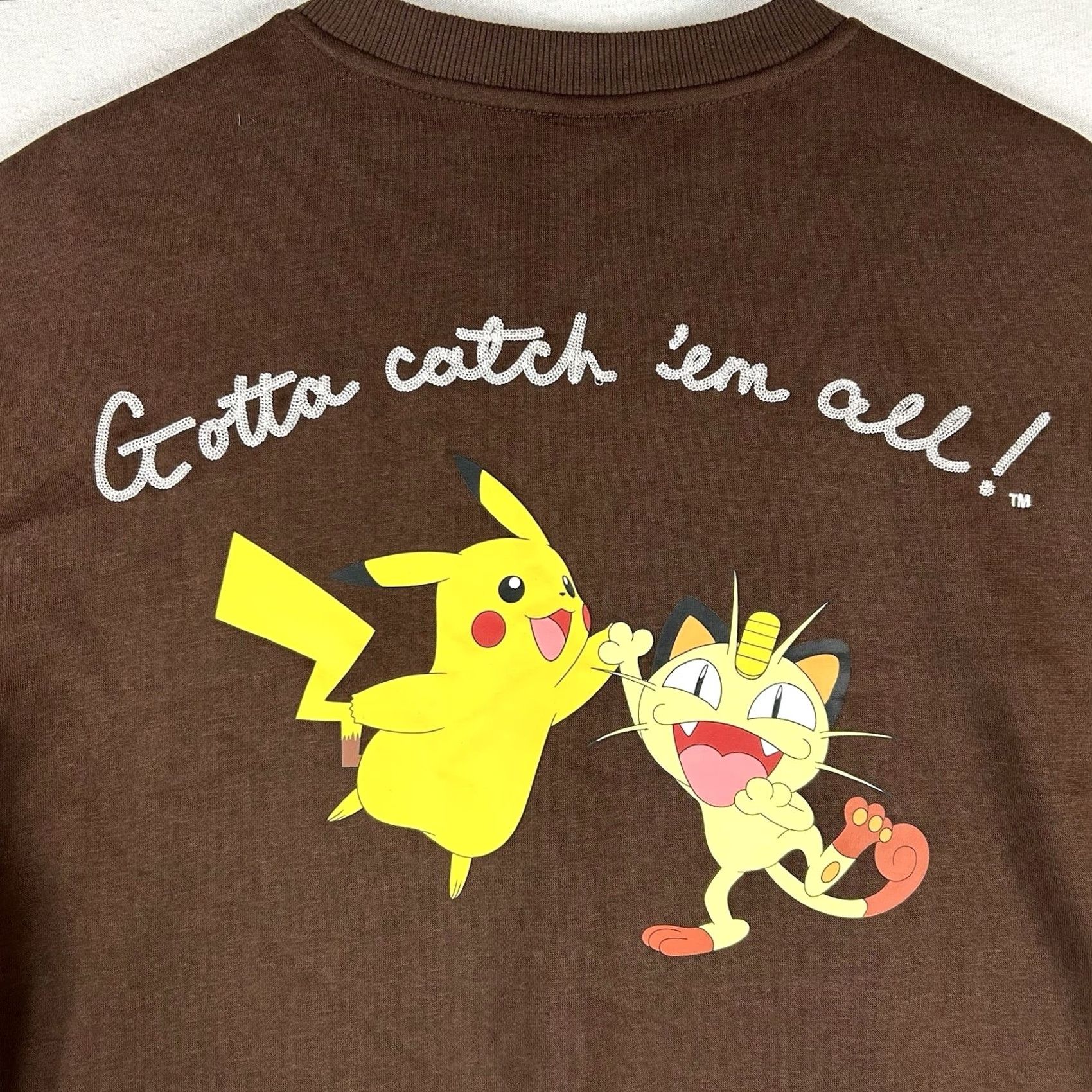 H&M H&M Pikachu Graphic Print Long Sleeve Sweatshirt Mens Small Relaxed Fit Brown Crew Neck Pullover Knit Cotton Blend Size US M / EU 48-50 / 2 - 6 Thumbnail