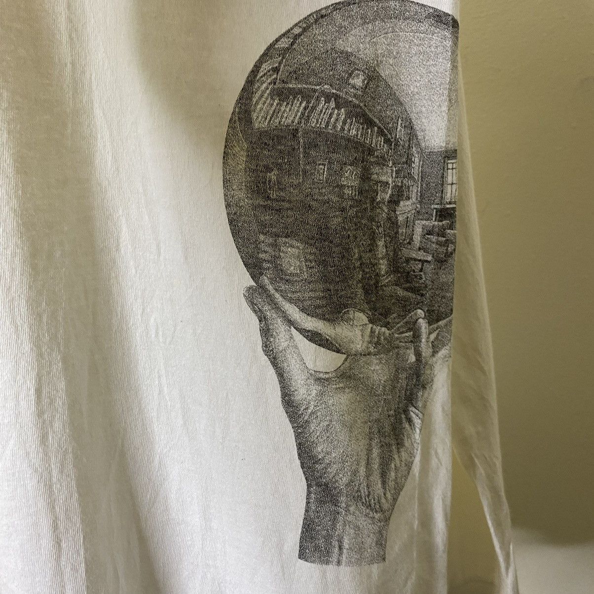 Vintage Drawing Hands Lithograph By M.C. Escher Artwork T Shirt Size US L / EU 52-54 / 3 - 4 Thumbnail