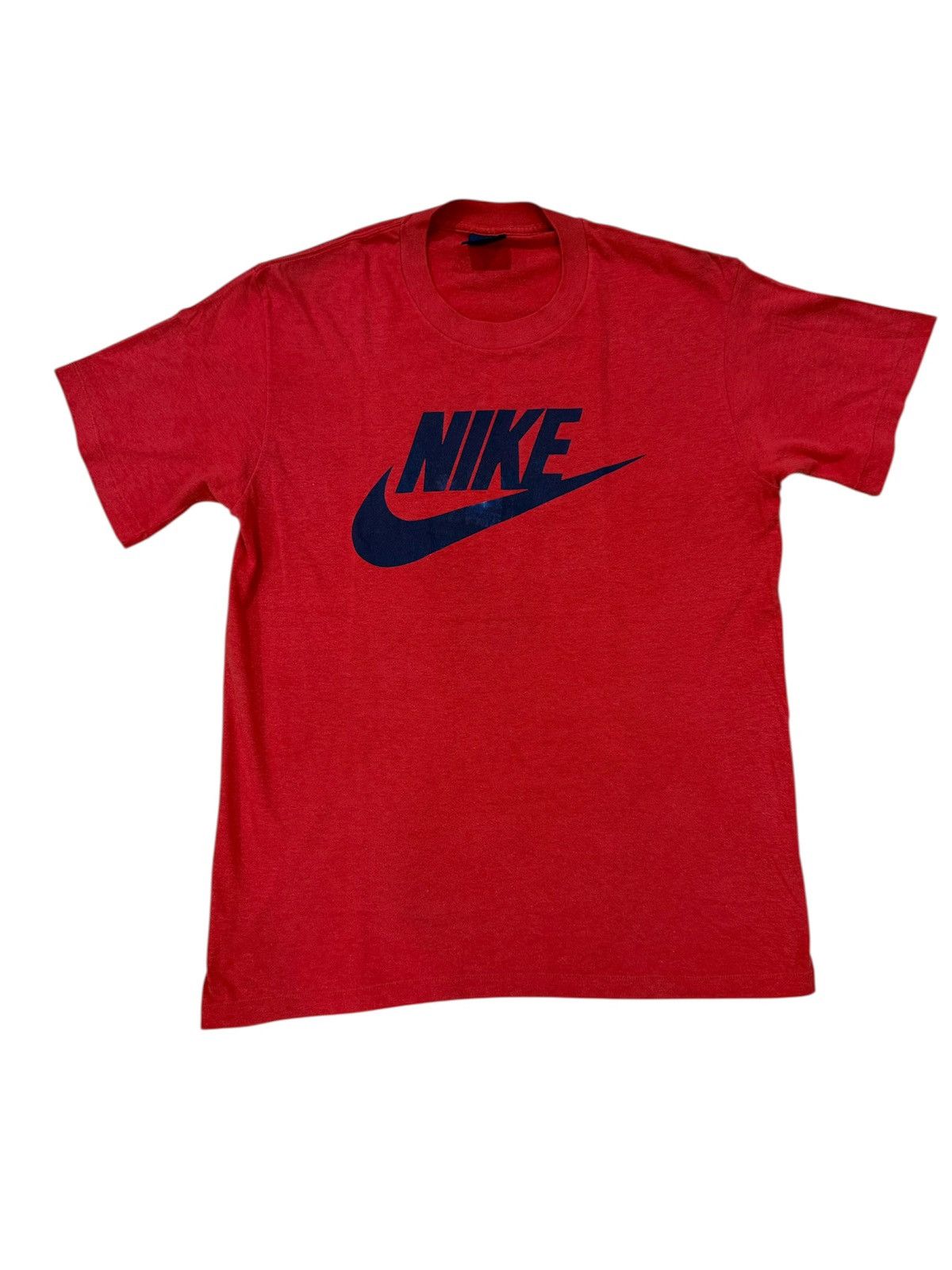 Nike vintage nike swoosh 80s tshirts Size US L / EU 52-54 / 3 - 1 Thumbnail