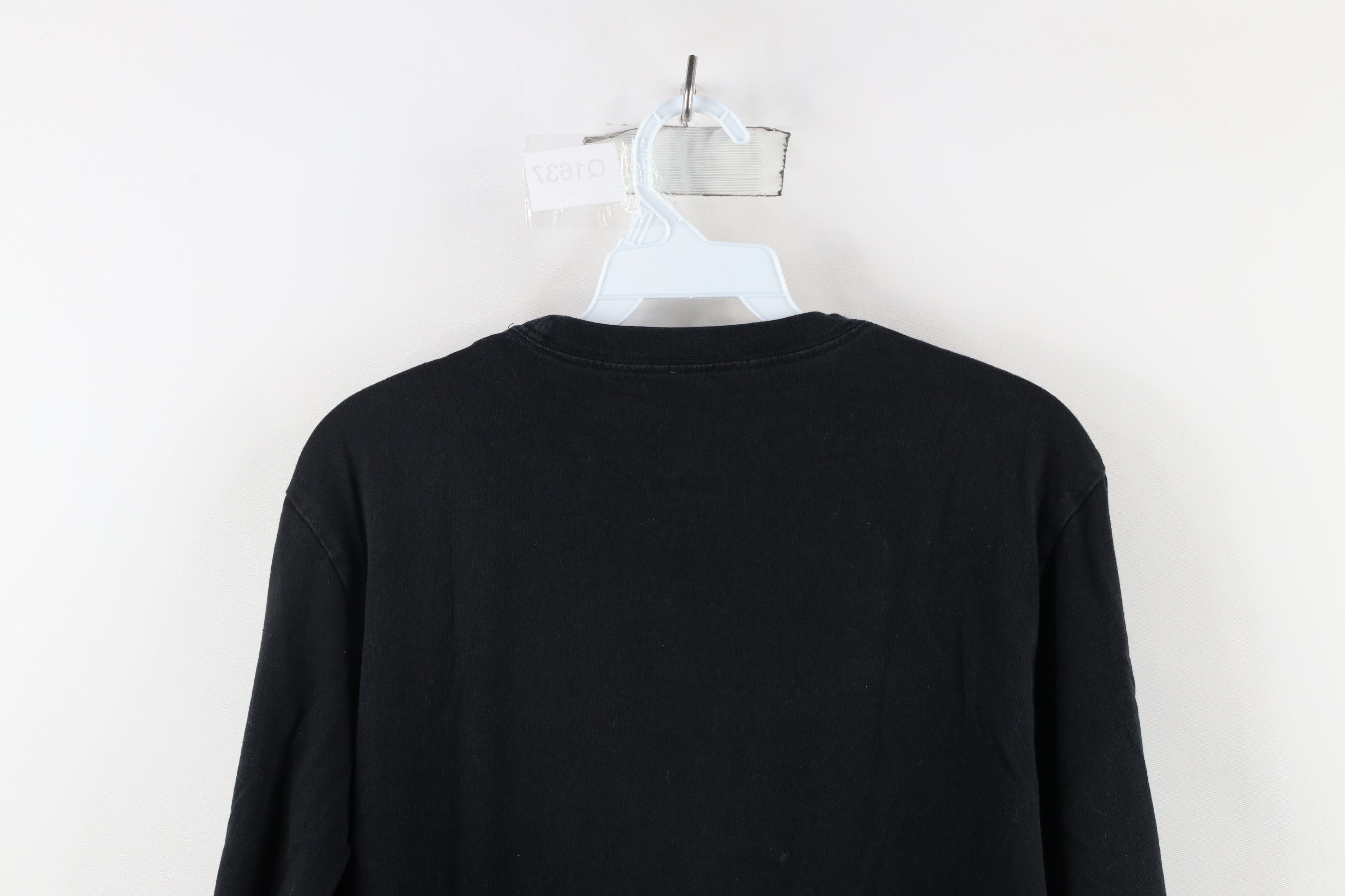 Vintage Vintage DC Shoes Skateboarding Spell Out Long Sleeve T-Shirt Size US M / EU 48-50 / 2 - 13 Thumbnail