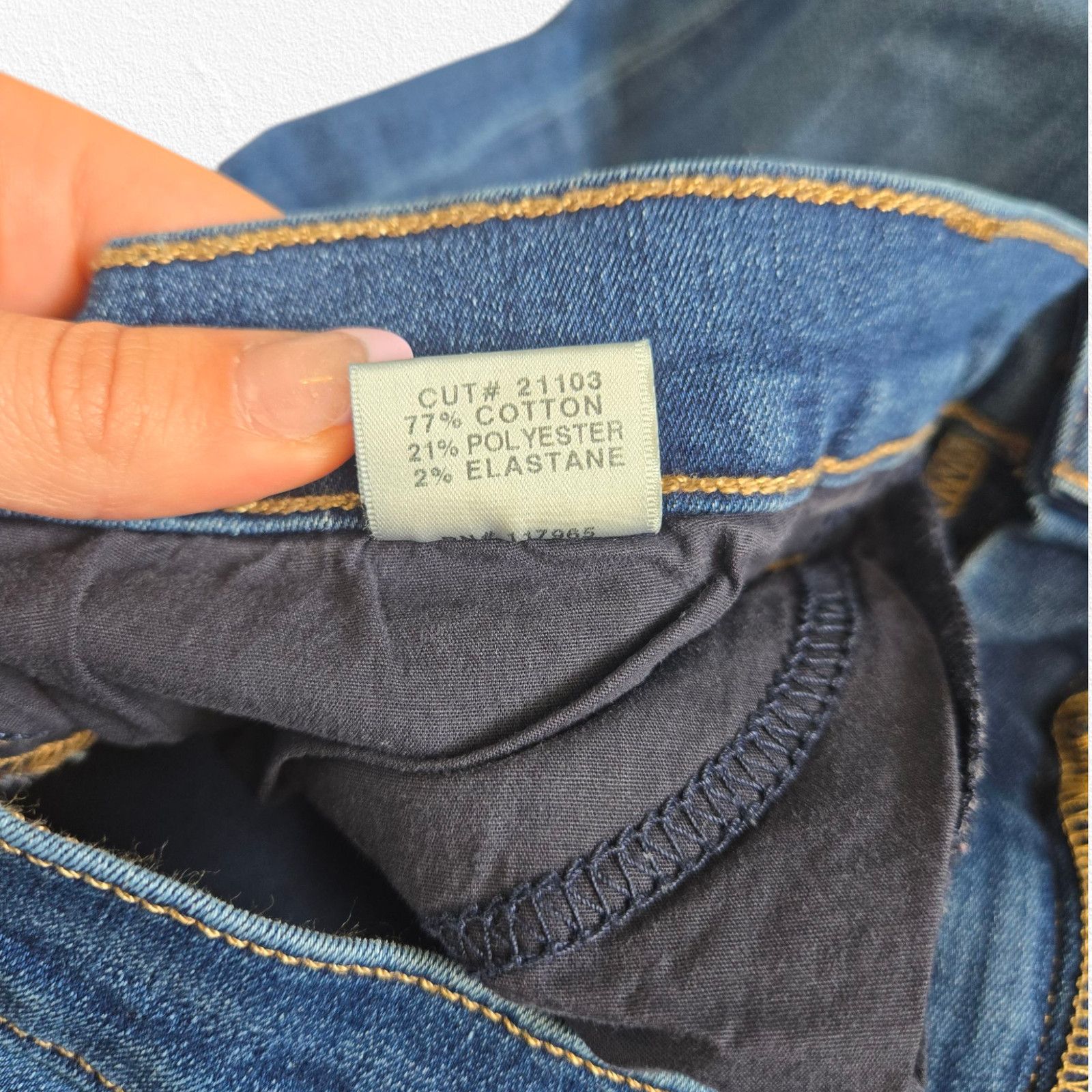 J Brand J Brand High Waisted Skinny Jeans Size 32 Size 32" / US 10 / IT 46 - 4 Thumbnail