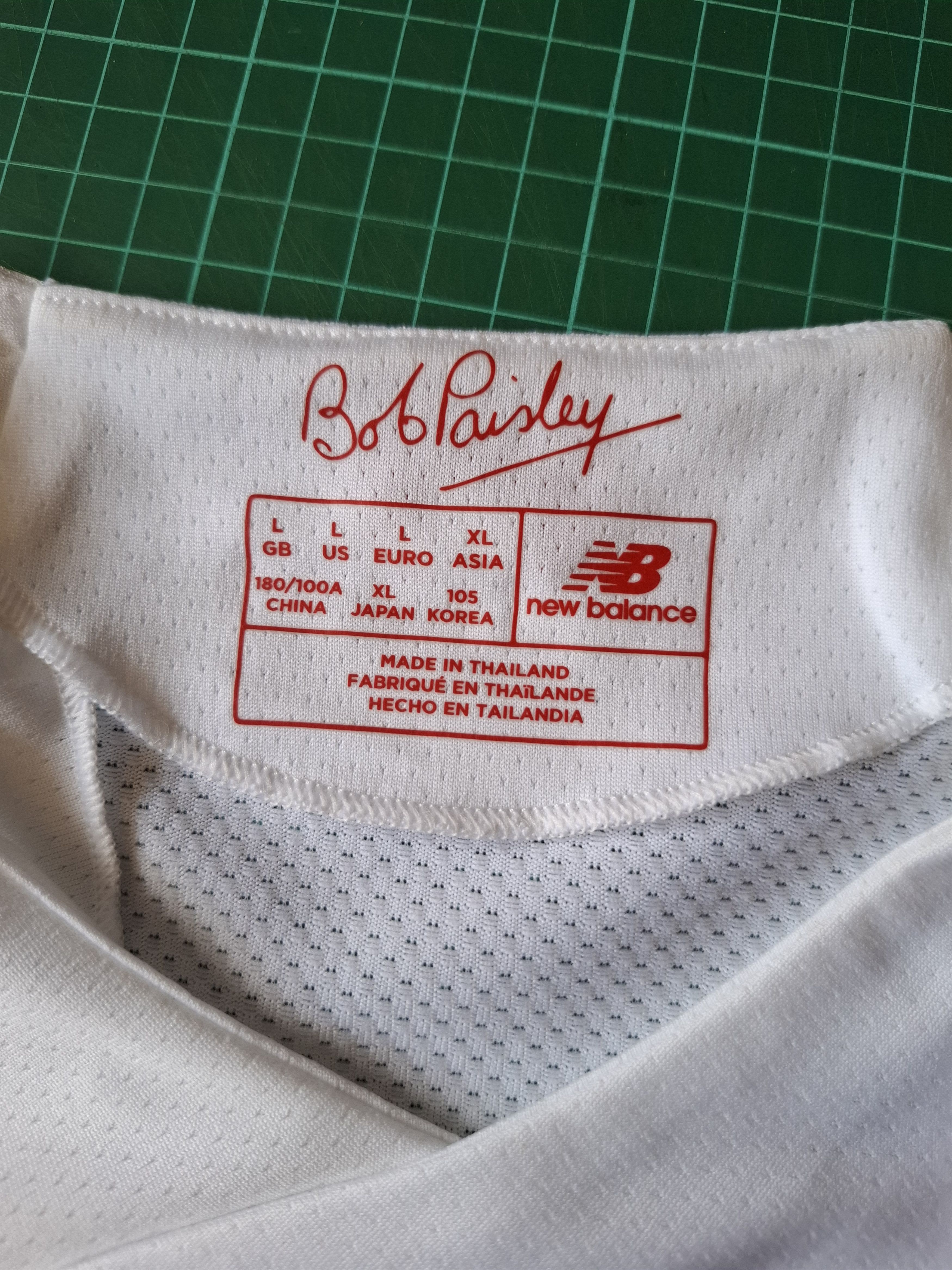 New Balance Liverpool 2019/20 Away Kit Size US L / EU 52-54 / 3 - 3 Thumbnail