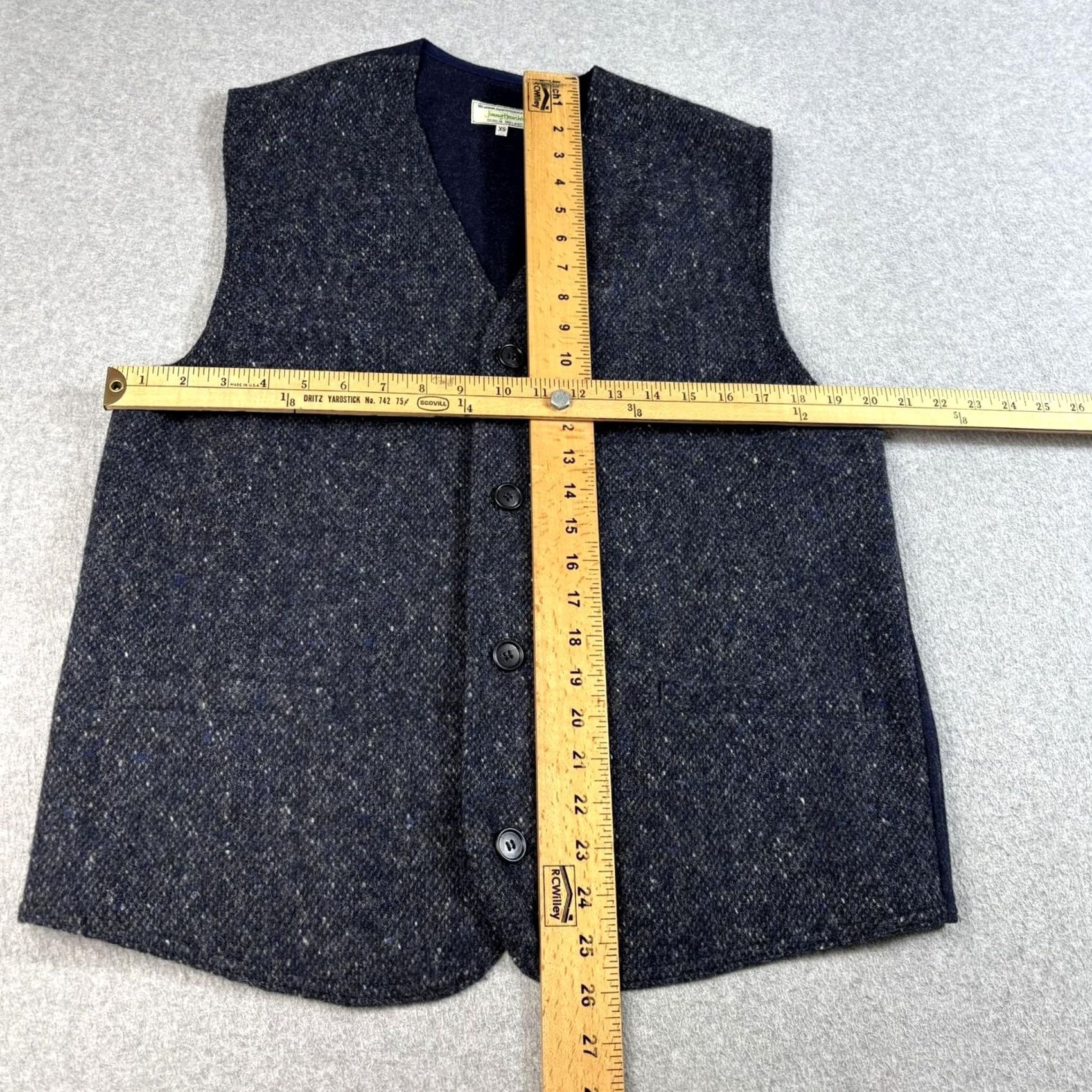 Vintage VINTAGE? No. Final: Jimmy Hourihan Vest Wool Tweed Ireland Donegal Navy Blue XS Mens Wool Vest with Pockets Front Button Closure Size US XS / EU 42 / 0 - 7 Thumbnail