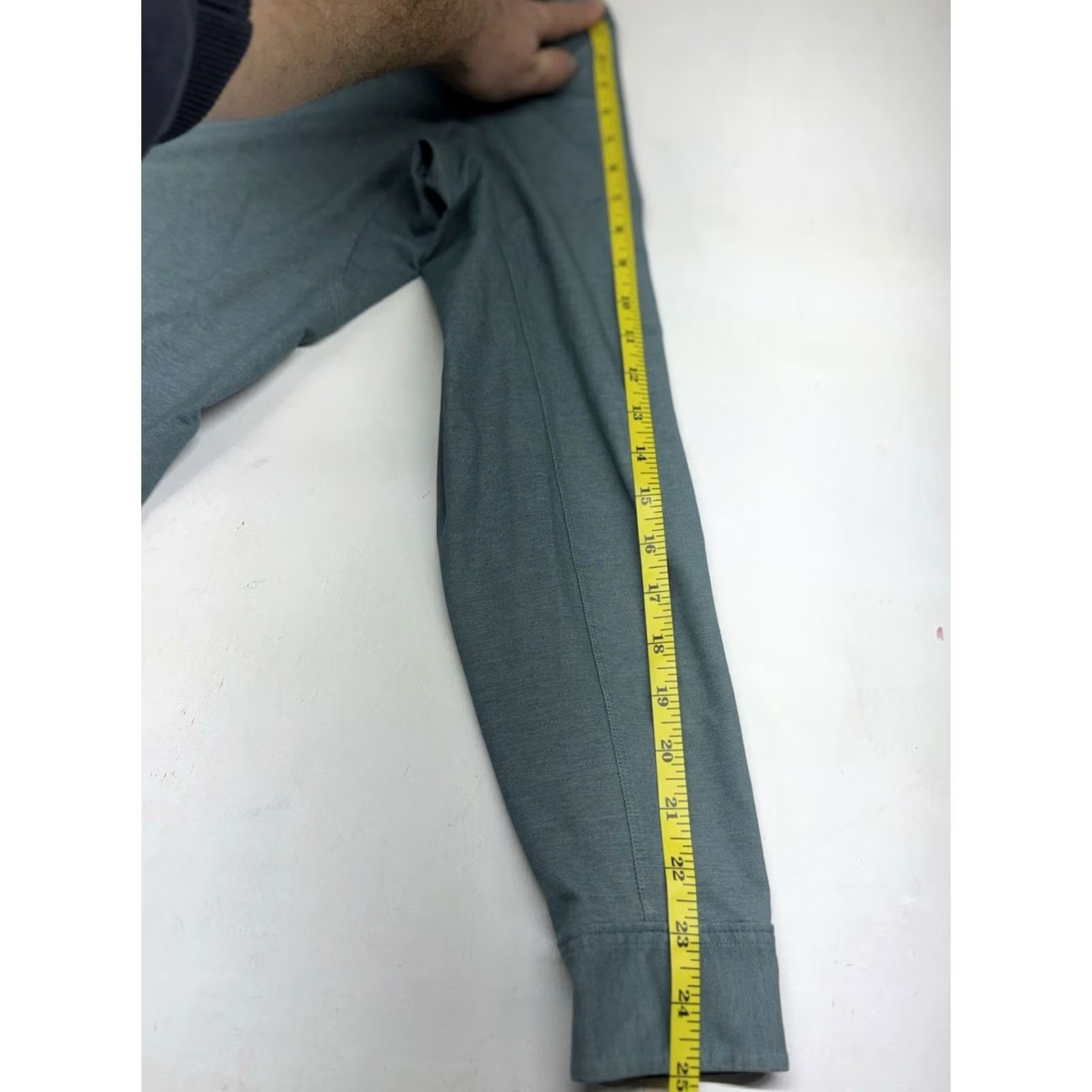 Lululemon Lululemon Mens M Commission Shirt Green Button-Down Long Sleeve Stretch Knit Cotton Elastomultiester Regular Size M Pocket Logo Collared Shirt Size US M / EU 48-50 / 2 - 5 Thumbnail