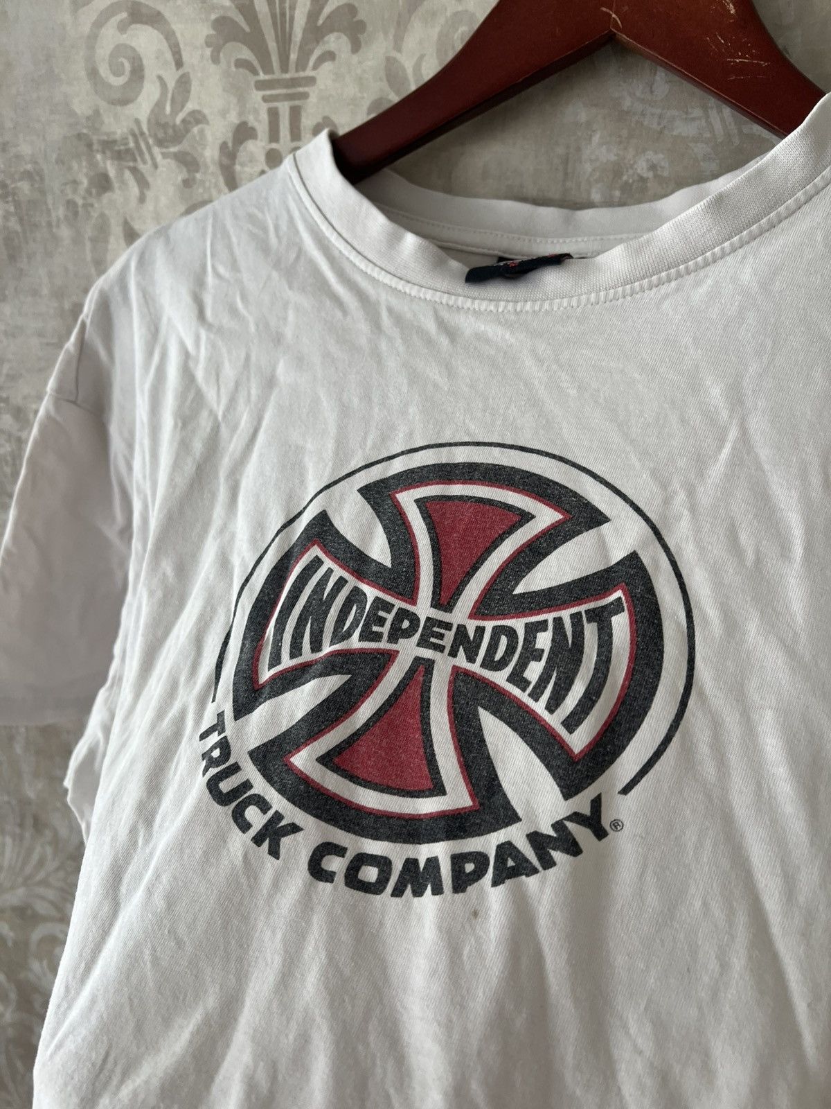 Independent Truck Co. Vintage independent truck company tee Size US M / EU 48-50 / 2 - 7 Thumbnail