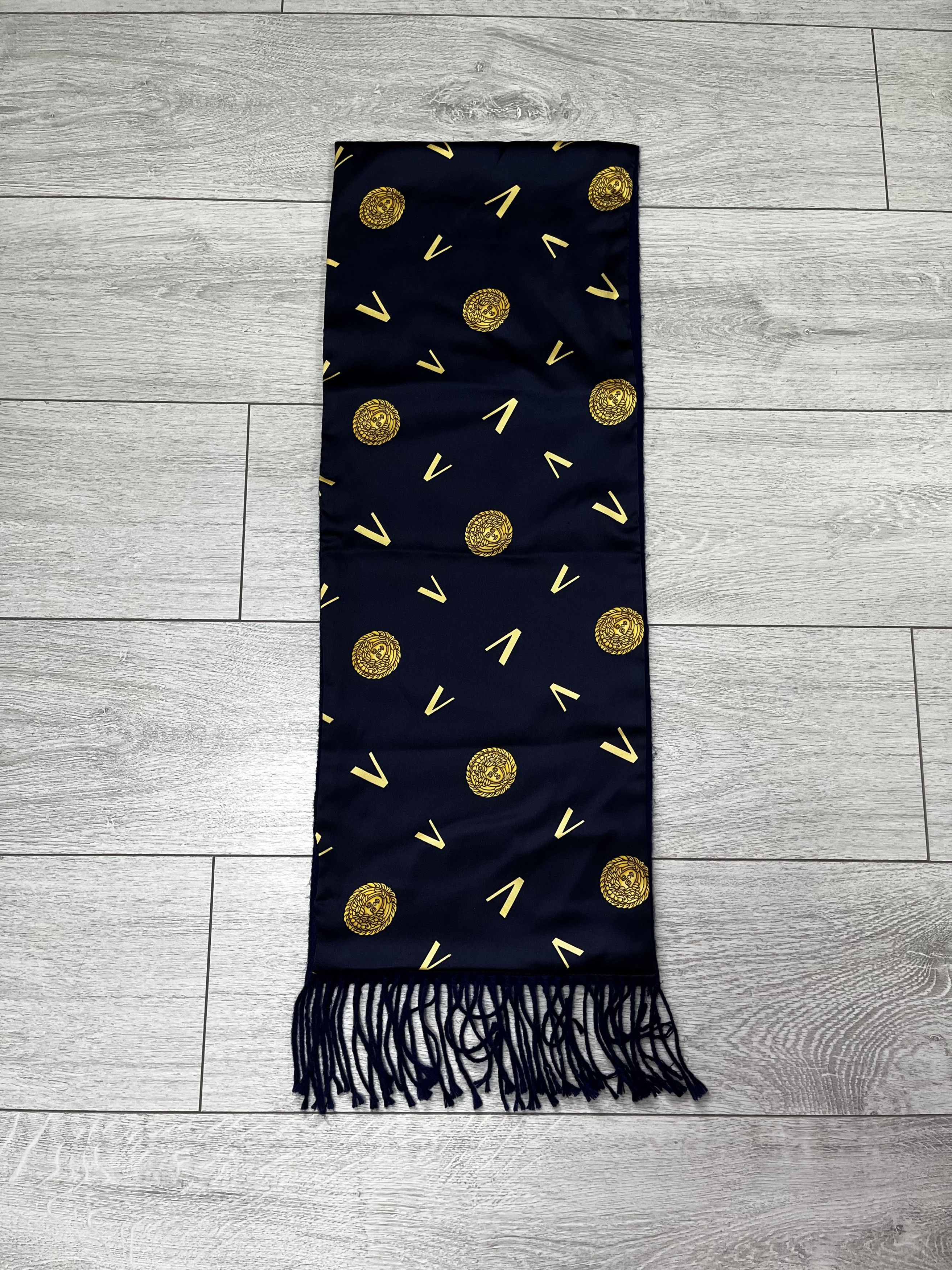 Other × Versace 🌚 Versace Medusa Monogram Luxury Scarf Muffler Size ONE SIZE - 6 Thumbnail
