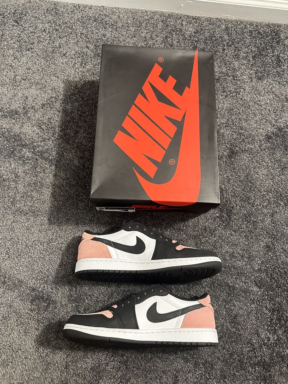 Nike Air Jordan 1 Retro Low OG ‘Bleached Coral’ Size US 10 / EU 43 - 1 Thumbnail