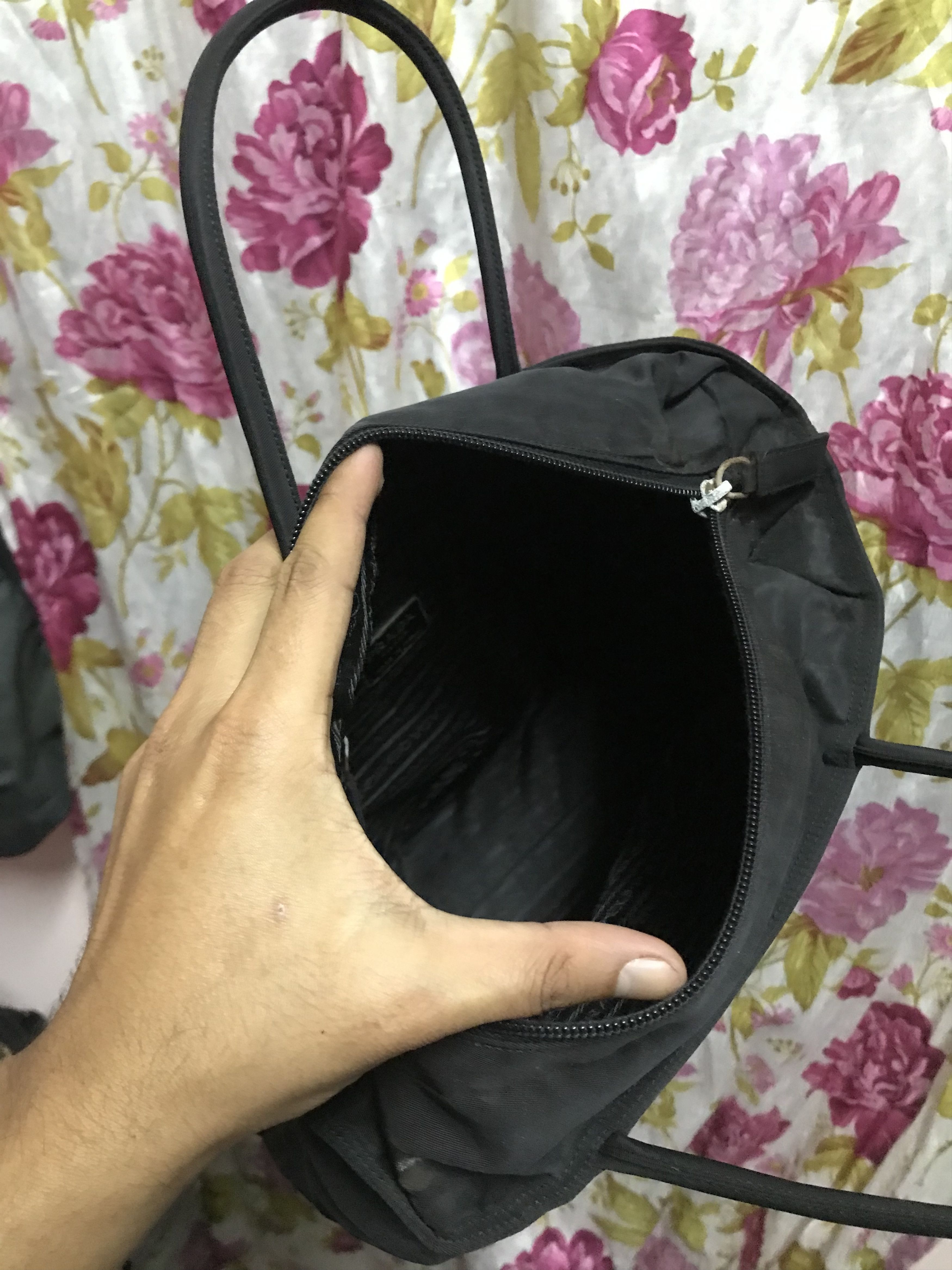 Prada Authentic Prada Black Tessuto Tote Bag Size ONE SIZE - 4 Thumbnail