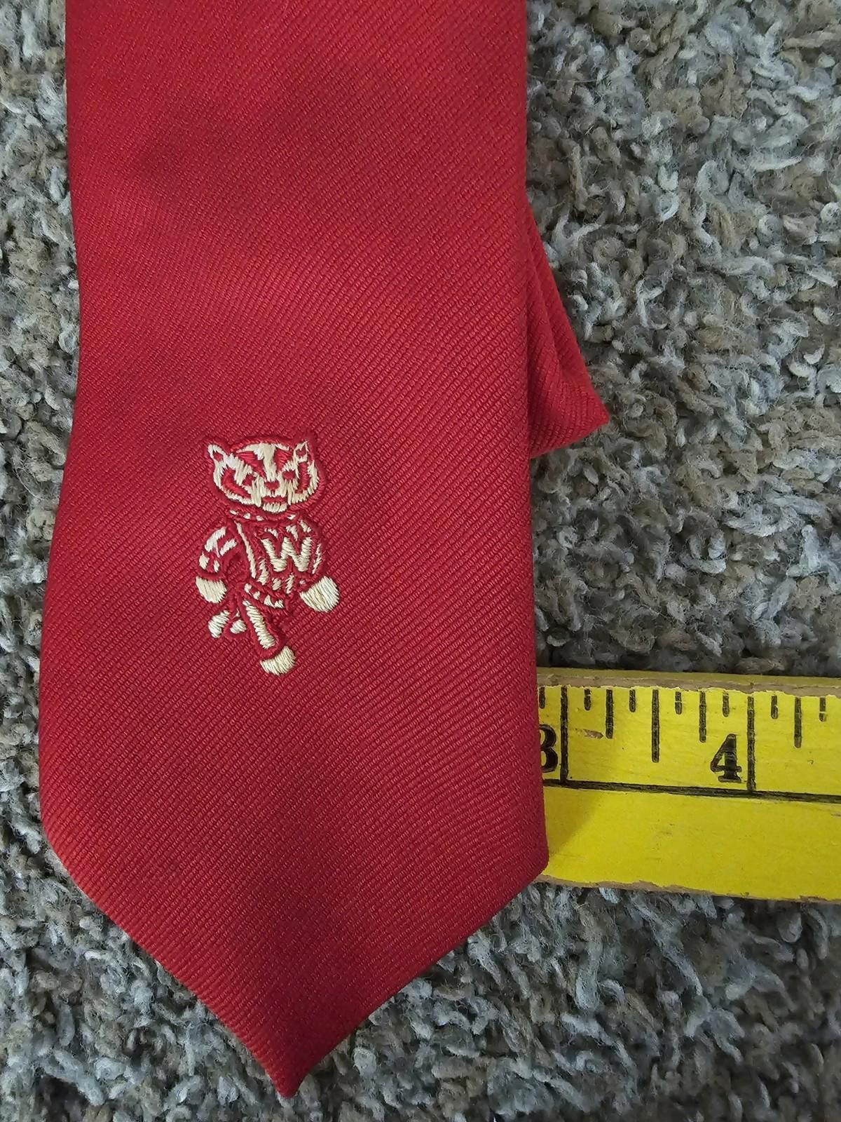 Designer chapmans red Embroidered UW WI bucky badgers necktie vintage Size ONE SIZE - 6 Thumbnail