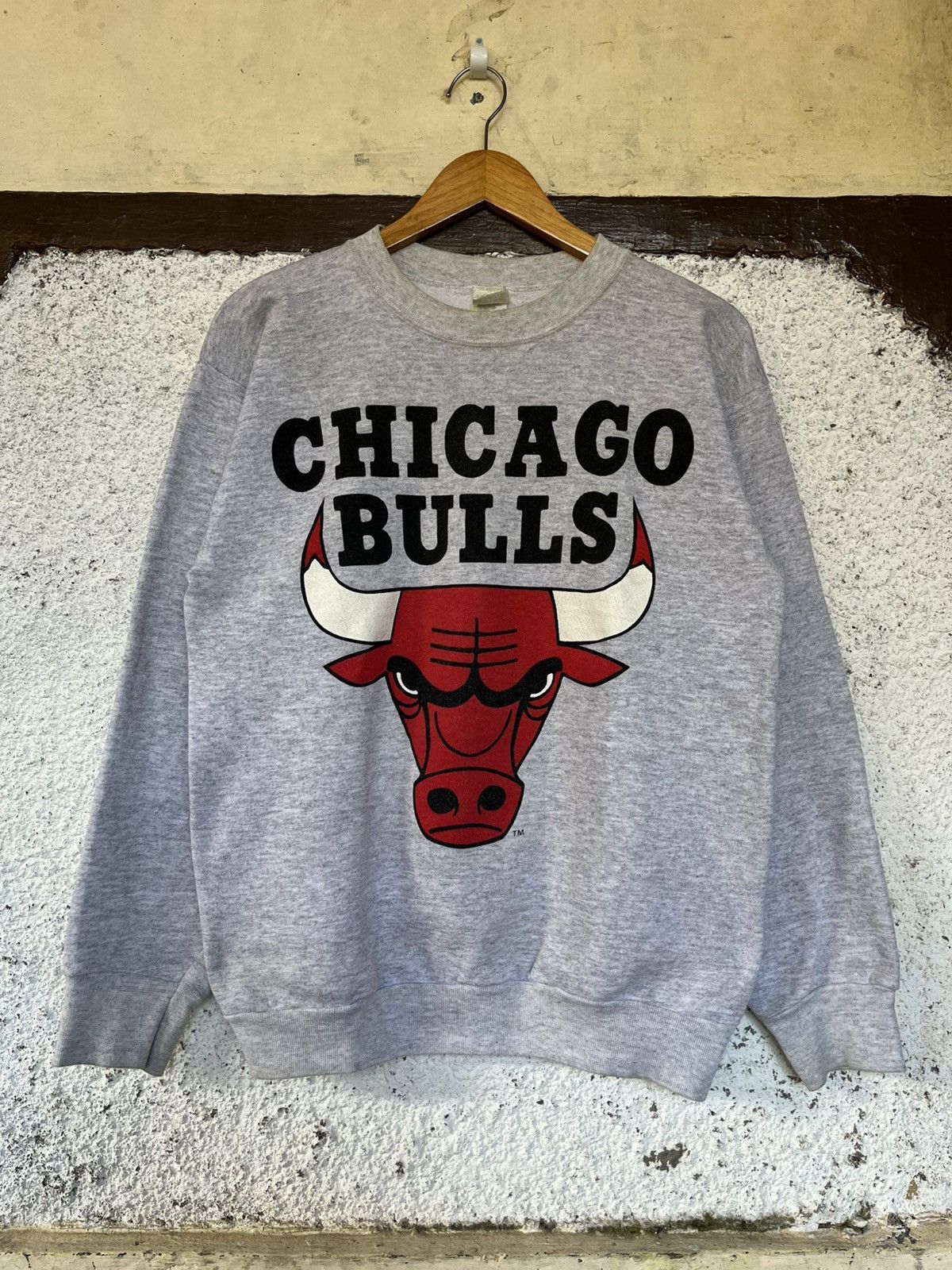 Vintage CHICAGO BULLS CREWNECK VINTAGE Size US L / EU 52-54 / 3 - 1 Thumbnail