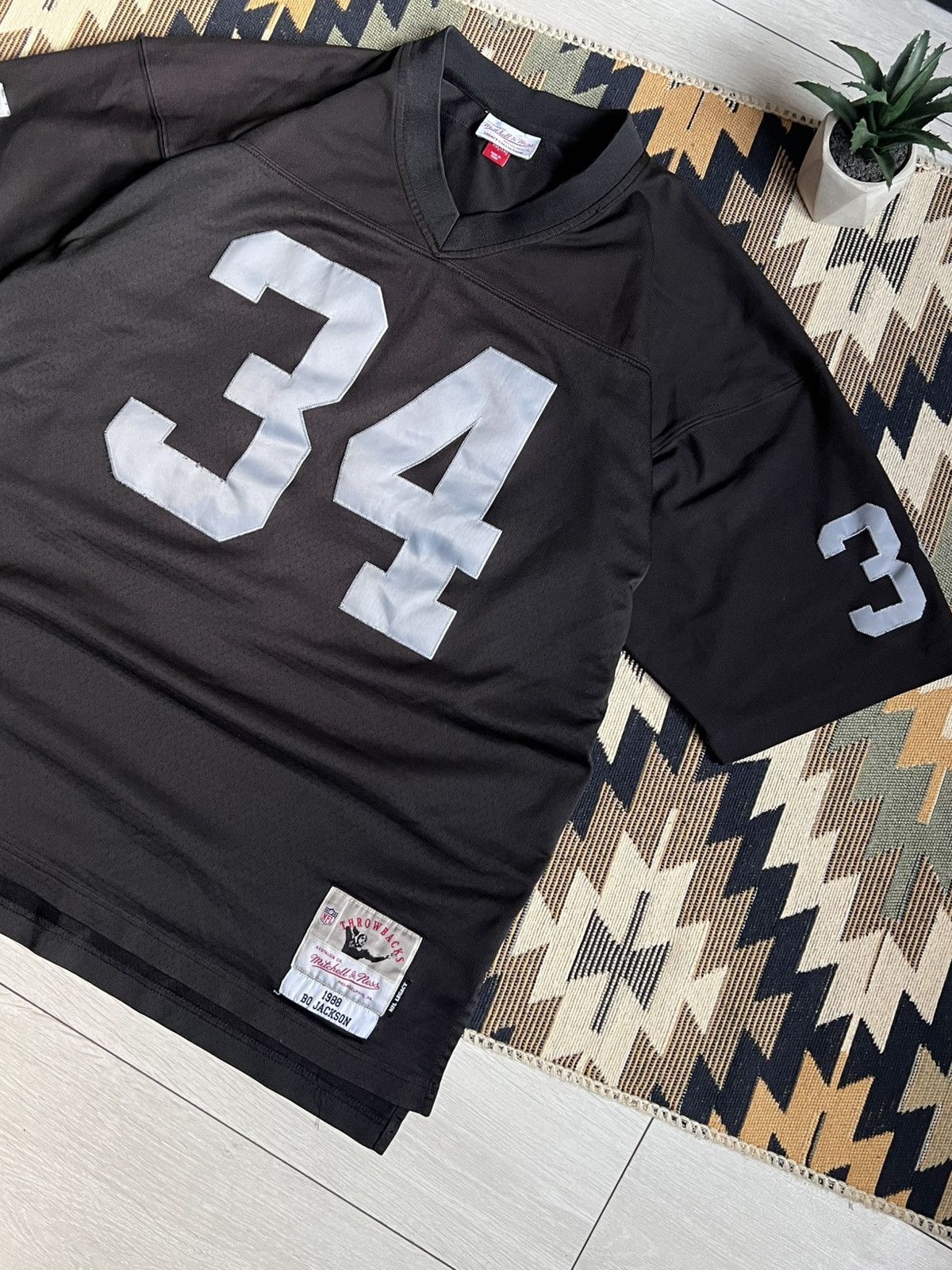 Mitchell & Ness Mitchell & Ness NFL Oakland Raiders Throwback Jackson Jersey Size US XL / EU 56 / 4 - 4 Thumbnail