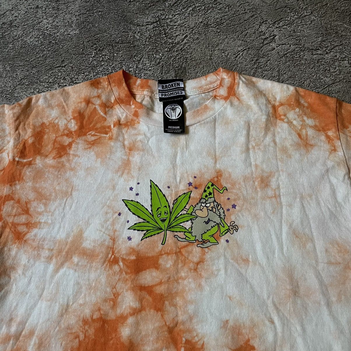 Vintage Vintage Y2K Sun Faded Graphic Tee Weed Leaf Skate Punk M Size US M / EU 48-50 / 2 - 3 Thumbnail