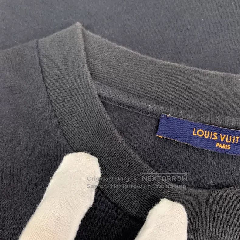 Louis Vuitton Louis Vuitton 25 black logo embossed cotton crew neck shor Size US S / EU 44-46 / 1 - 9 Thumbnail