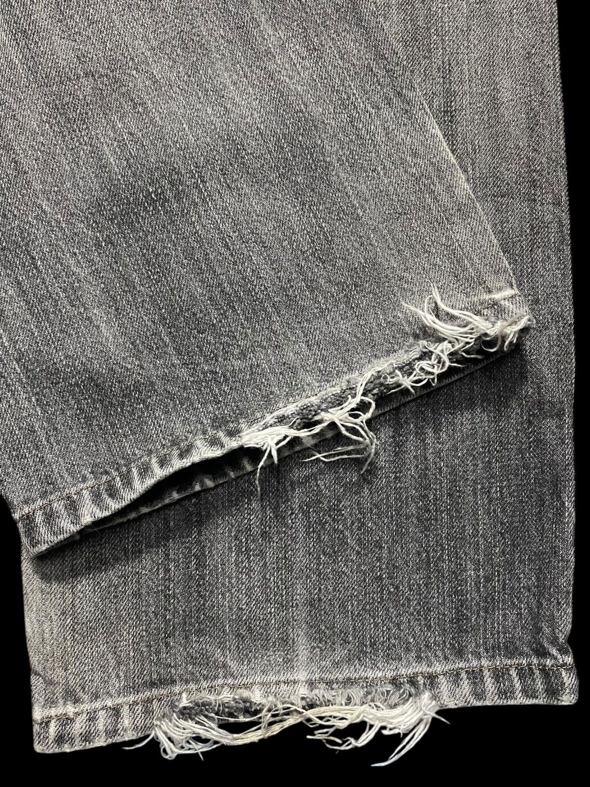 Japanese Brand Vintage Edwin 403 Black Denim Distressed Loose Jeans Size US 31 - 14 Thumbnail