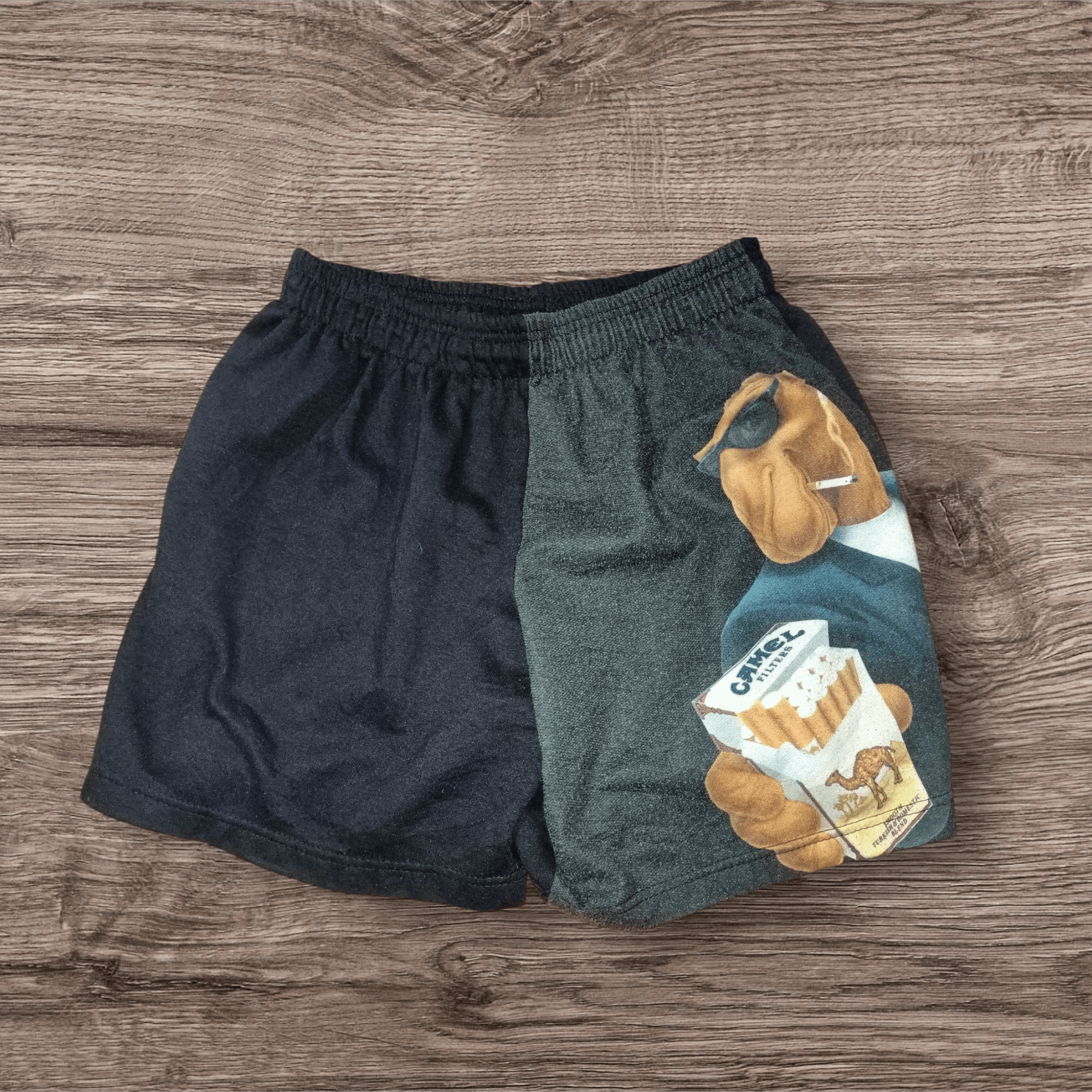 Camel 1990'S JOE CAMEL CIGARETTES SWEAT SHORT TWO TONE COLOR