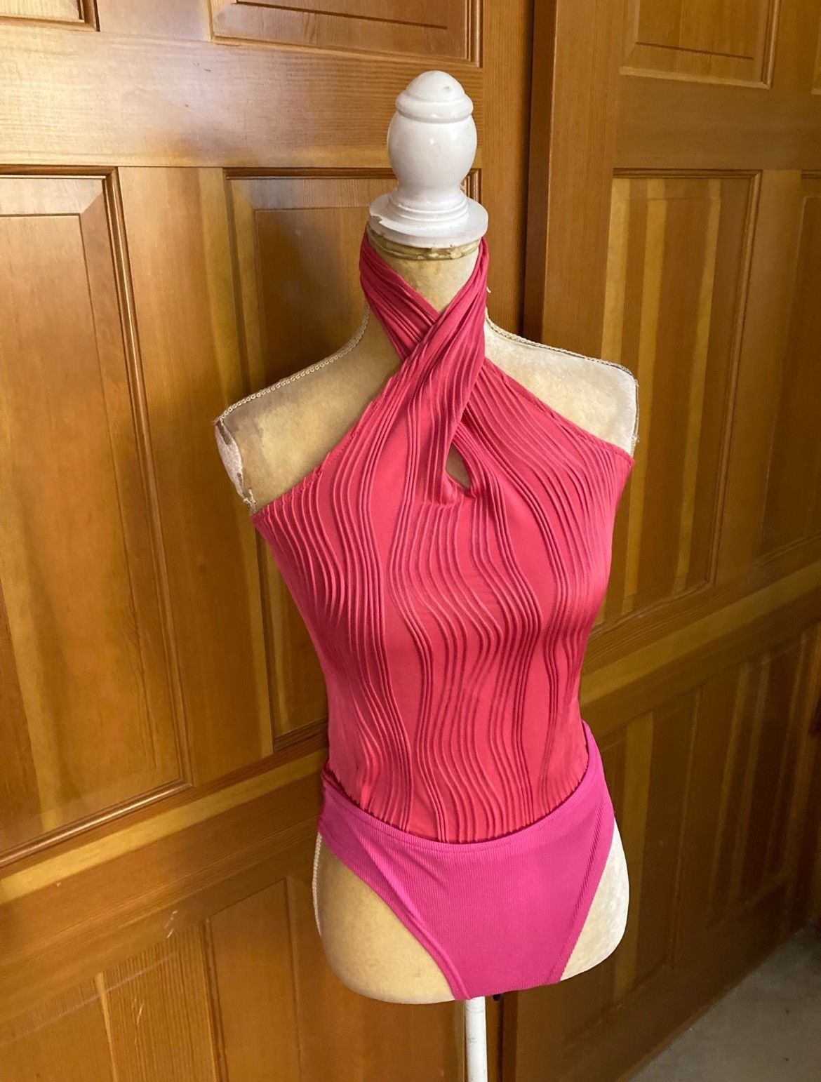 Designer × Other Nwt, Lavishly Paris Privé Solid Halter Bodysuit. Size M / US 6-8 / IT 42-44 - 6 Thumbnail