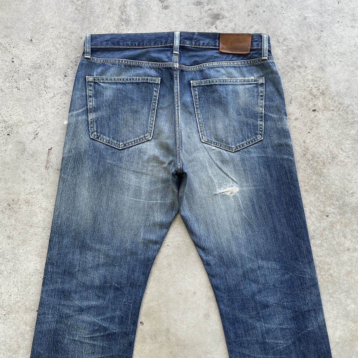 Japanese Brand Vintage Japanese Faded StoneWash Jeans Denim Pants W35 Size US 35 - 11 Thumbnail