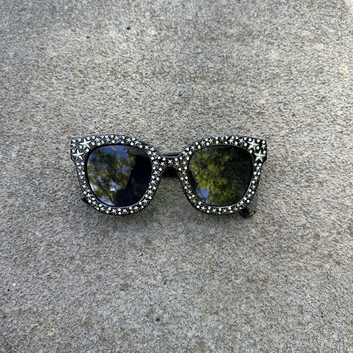 Other Y2K Unisex Sunglasses Retro Fashion Shades DL9135-01 Size ONE SIZE - 1 Thumbnail