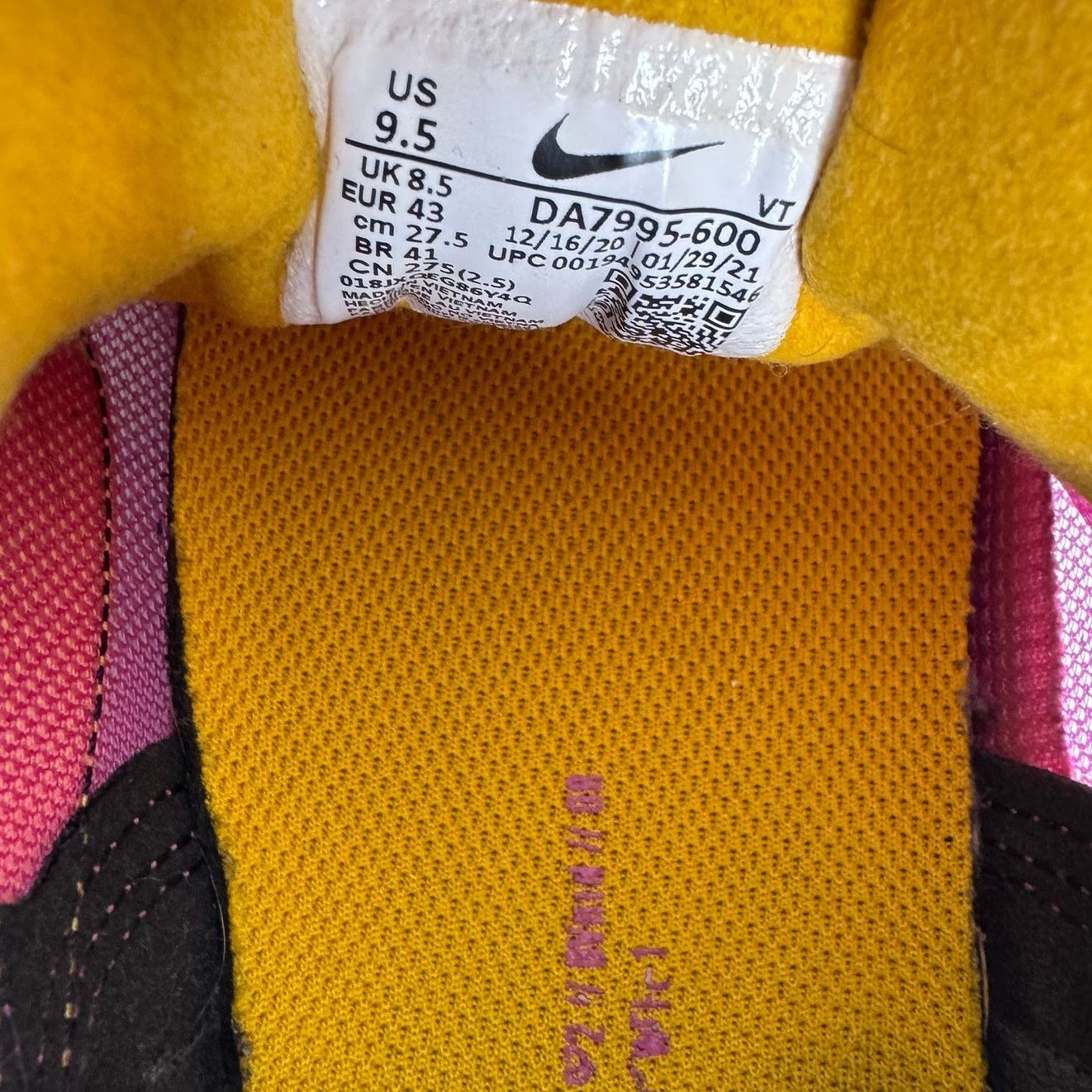 Nike Waffle One Active Fuchsia Running Sneakers