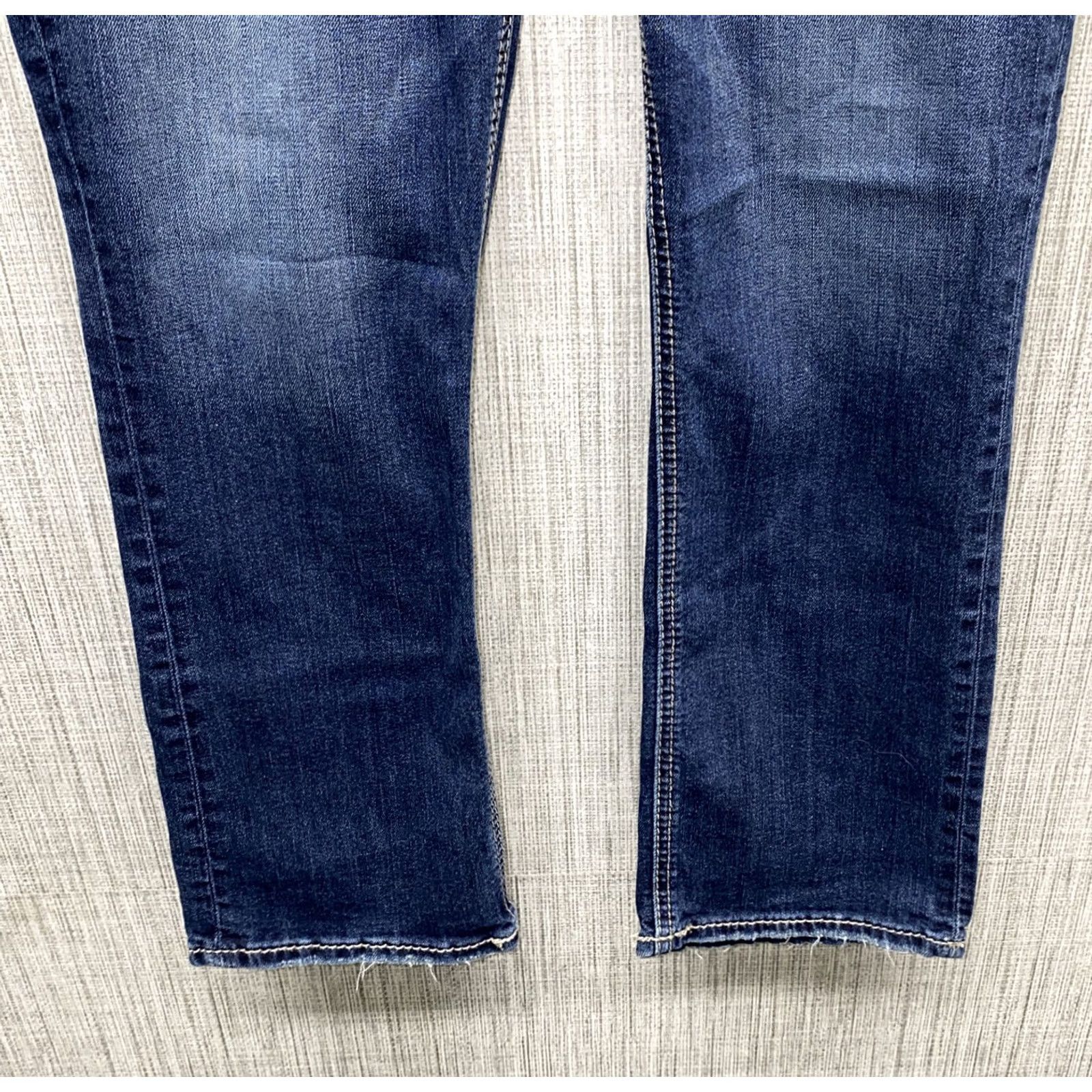Silver Jeans Co. Silver Jeans Elyse Womens Capri Denim Zip Fly 28x22.5 Blue Cotton Blend Capris Womens Regular Denim Jeans 2X Site Size 28" / US 6 / IT 42 - 4 Thumbnail
